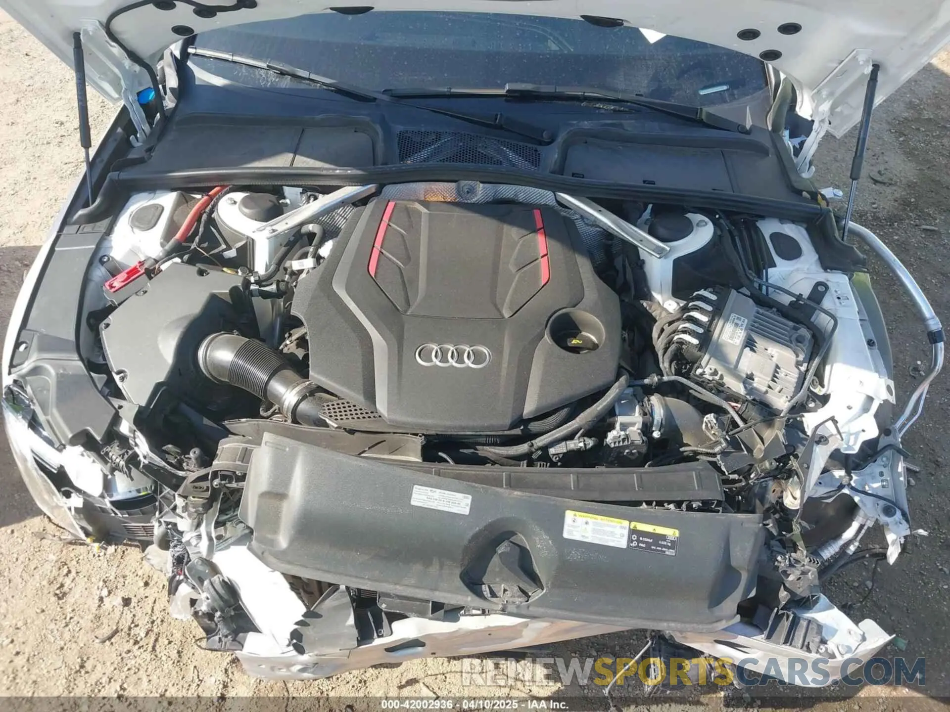 10 fotografías del automóvil dañado WAUB4AF4XNA045359 AUDI S4 2022