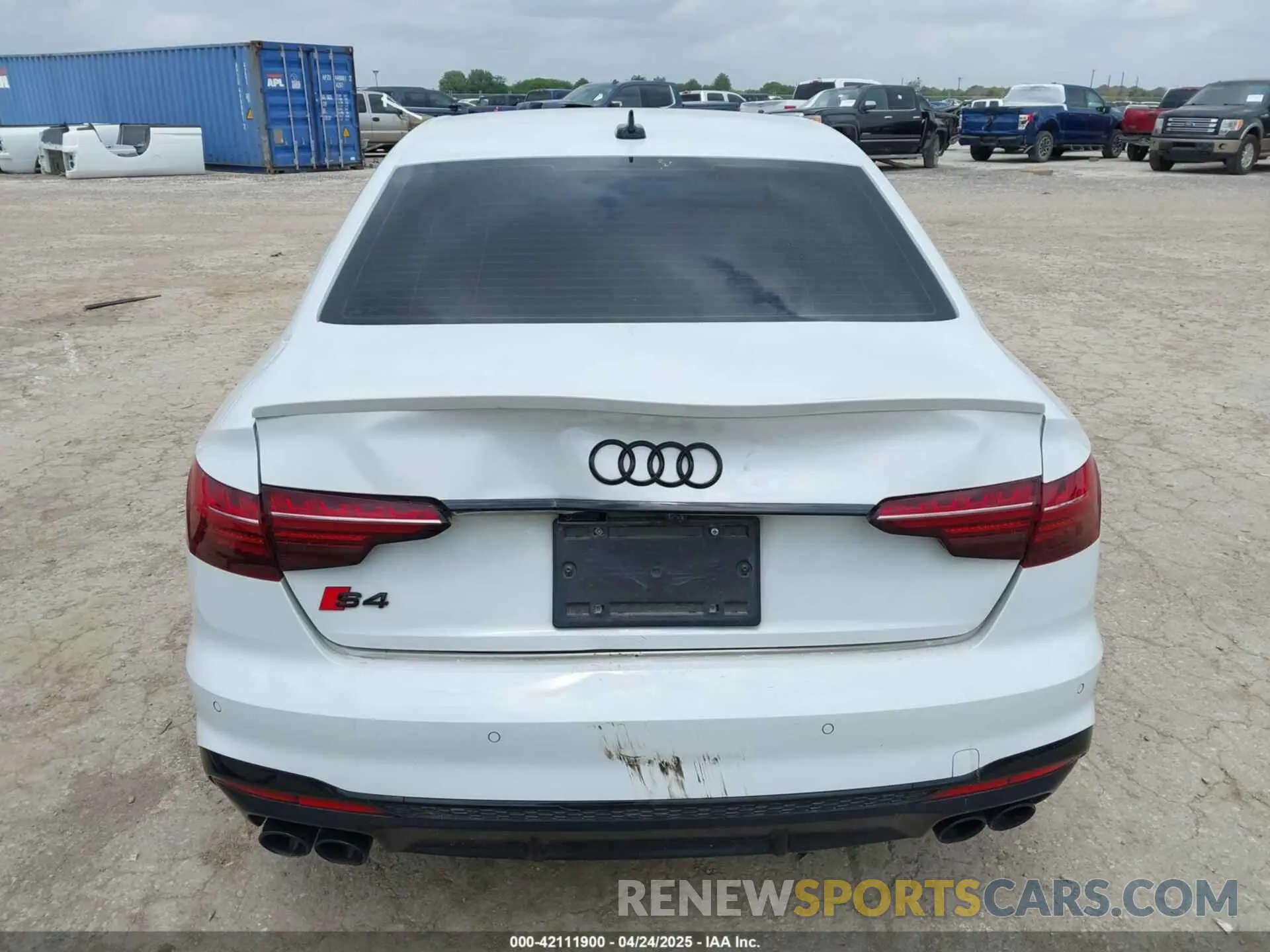 15 fotografías del automóvil dañado WAUB4AF45PA042534 AUDI S4 2023