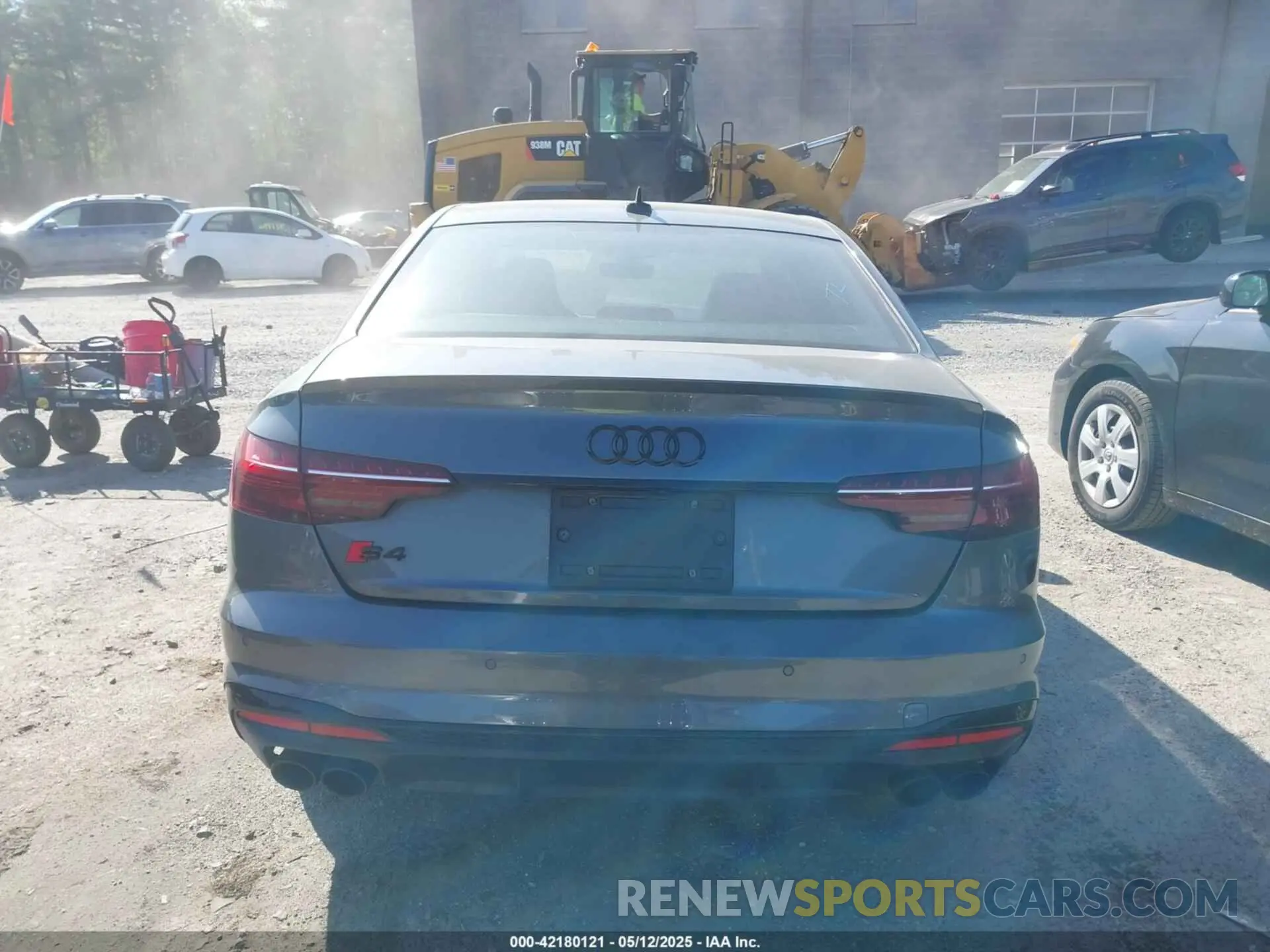 16 fotografías del automóvil dañado WAUC4AF43PA043654 AUDI S4 2023
