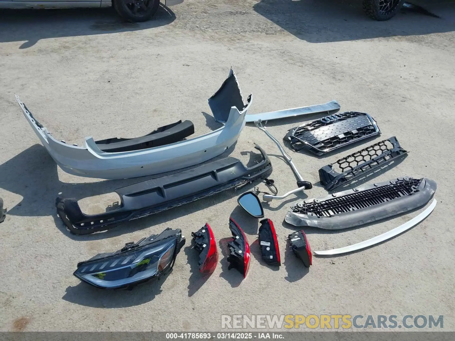 12 fotografías del automóvil dañado WAUB4AF43RA011009 AUDI S4 2024