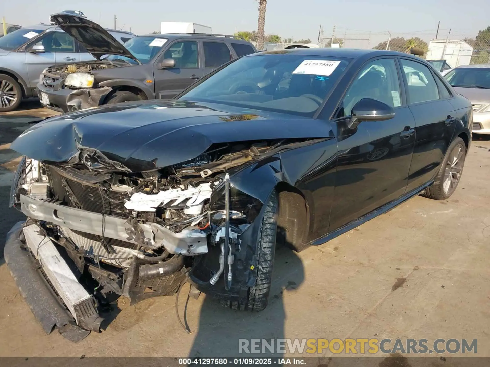 2 fotografías del automóvil dañado WAUB4AF44RA043984 AUDI S4 2024