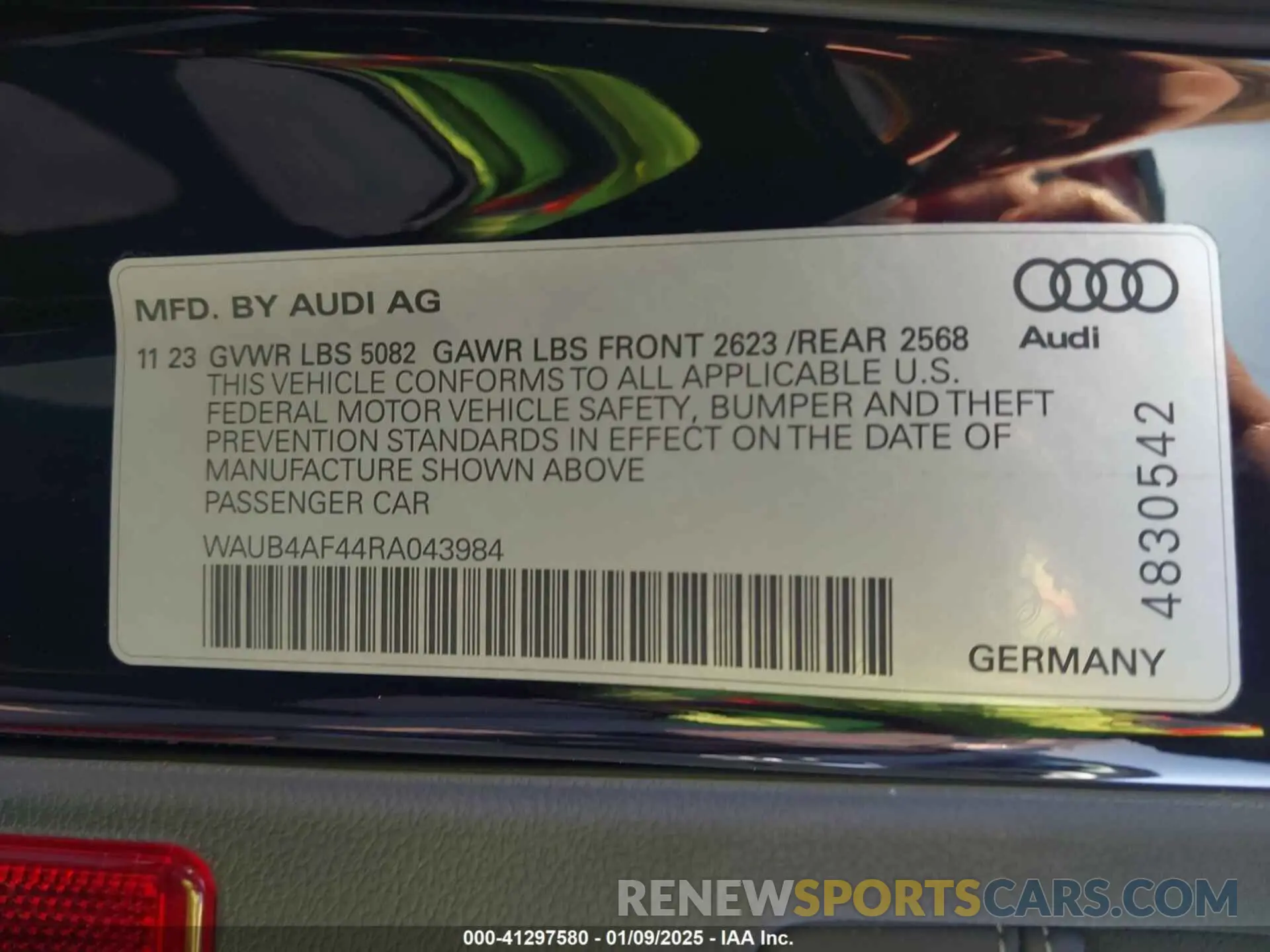 9 fotografías del automóvil dañado WAUB4AF44RA043984 AUDI S4 2024