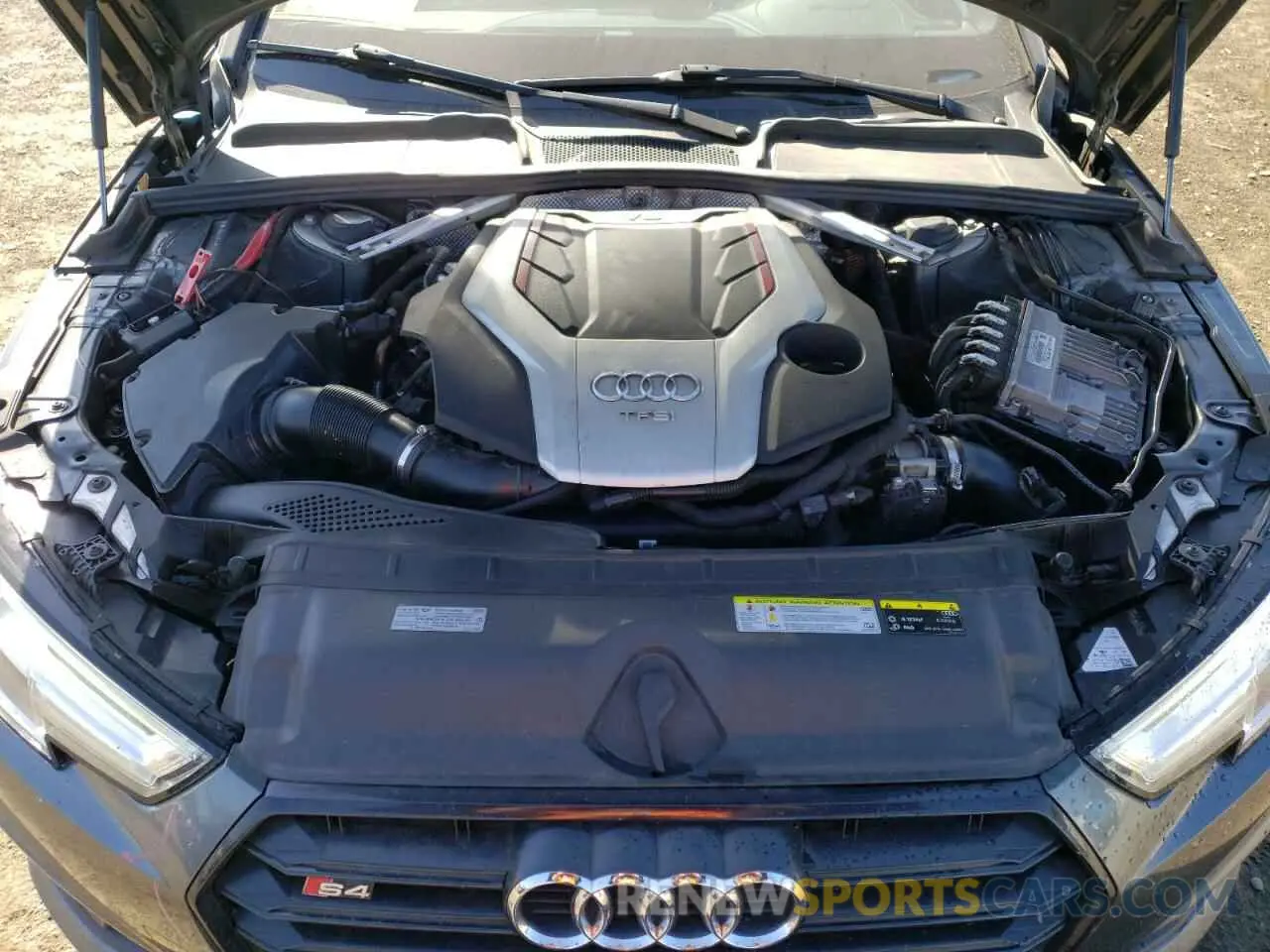 11 fotografías del automóvil dañado WAUB4AF47KA006630 AUDI S4/RS4 2019
