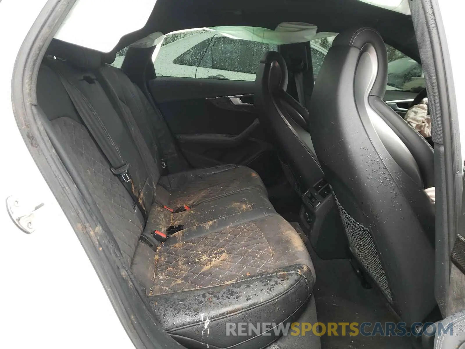 6 fotografías del automóvil dañado WAUB4AF48KA069283 AUDI S4/RS4 2019