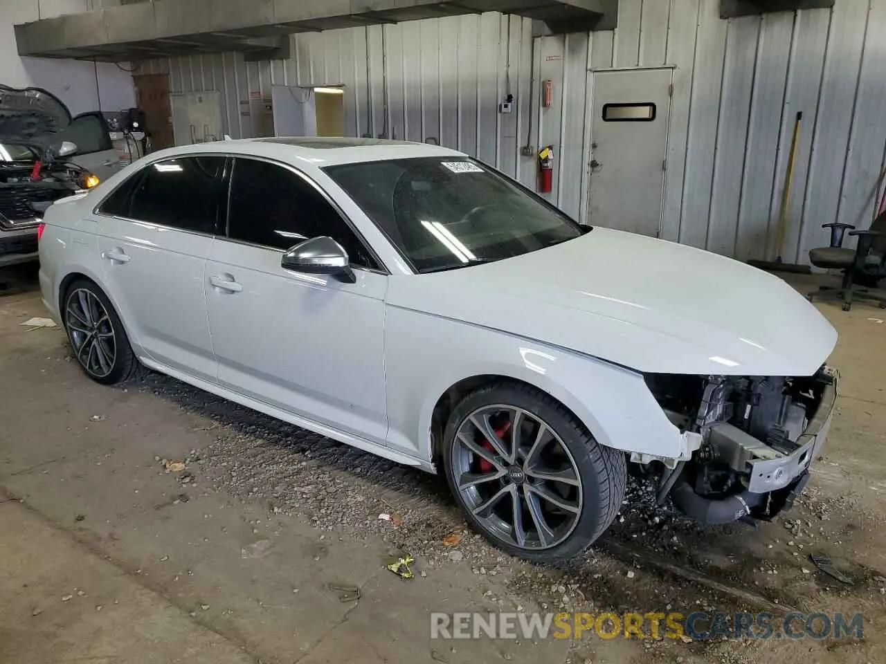4 fotografías del automóvil dañado WAUB4AF4XKA047480 AUDI S4/RS4 2019