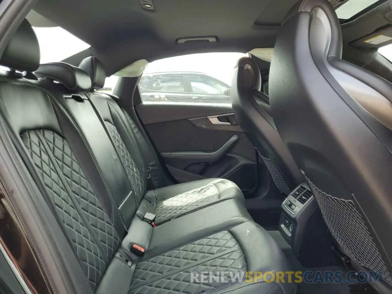 10 fotografías del automóvil dañado WAUC4AF46KA116993 AUDI S4/RS4 2019