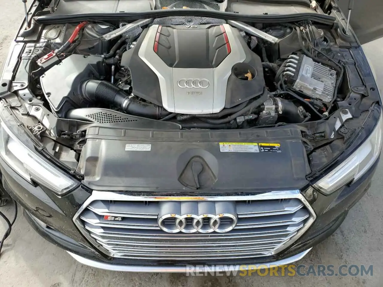 11 fotografías del automóvil dañado WAUC4AF48KA046915 AUDI S4/RS4 2019