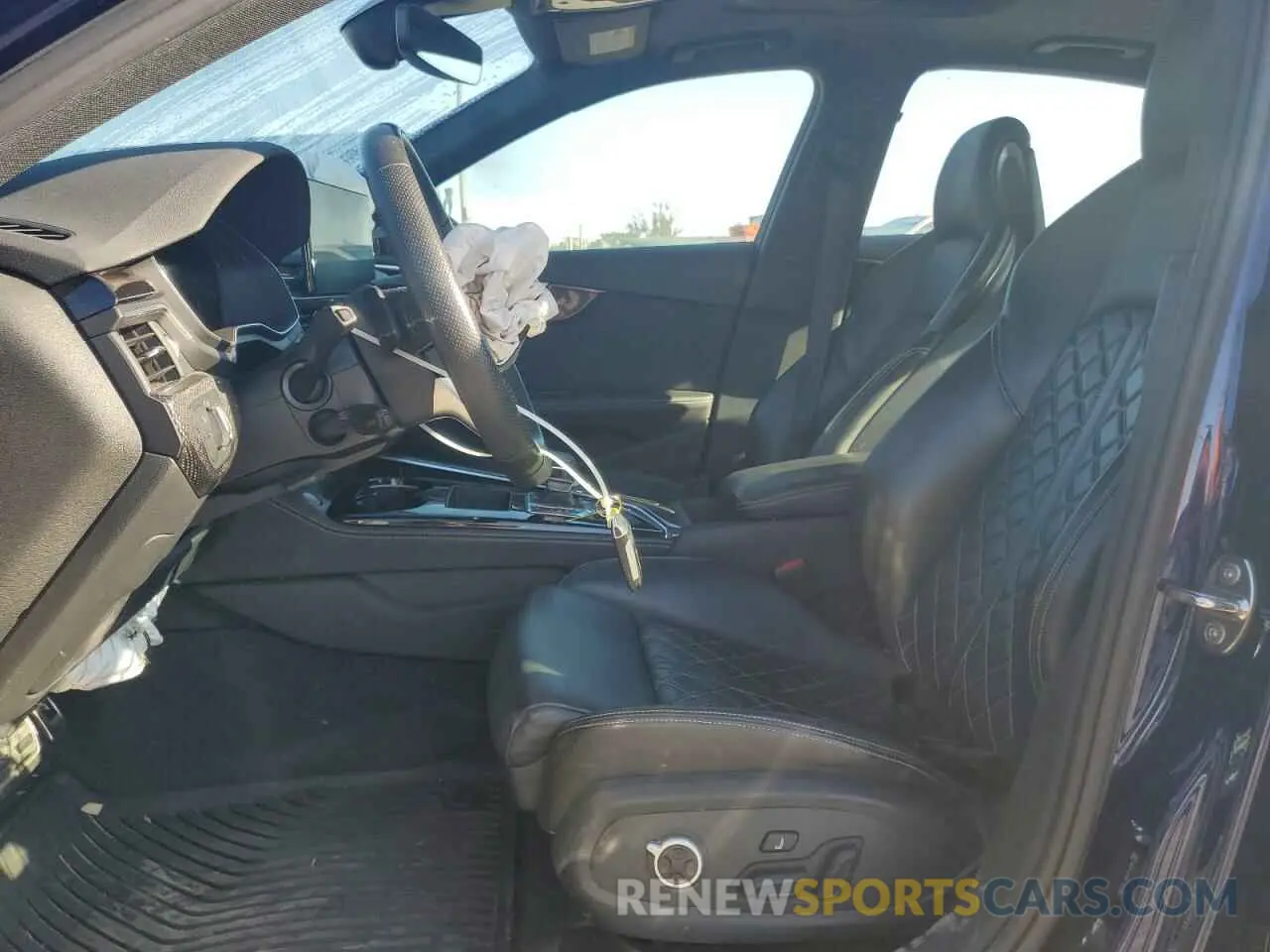 7 fotografías del automóvil dañado WAUB4AF48NA017446 AUDI S4/RS4 2022
