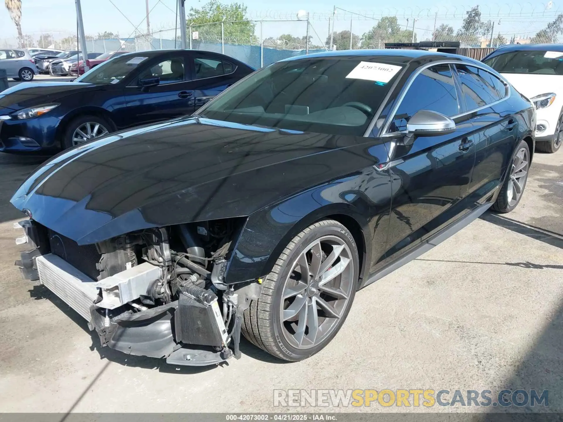 2 fotografías del automóvil dañado WAUB4CF50KA090648 AUDI S5 2019