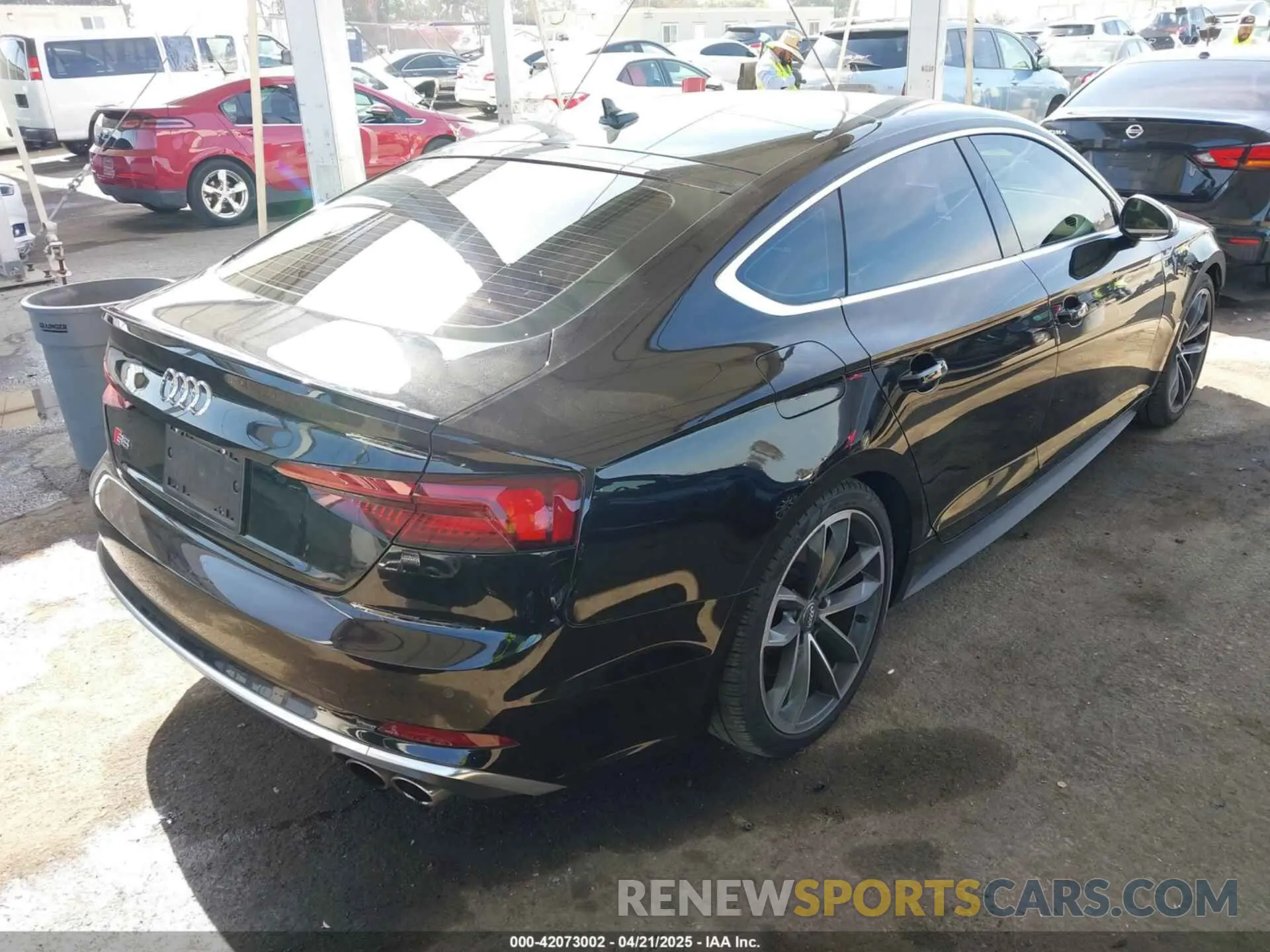 4 fotografías del automóvil dañado WAUB4CF50KA090648 AUDI S5 2019