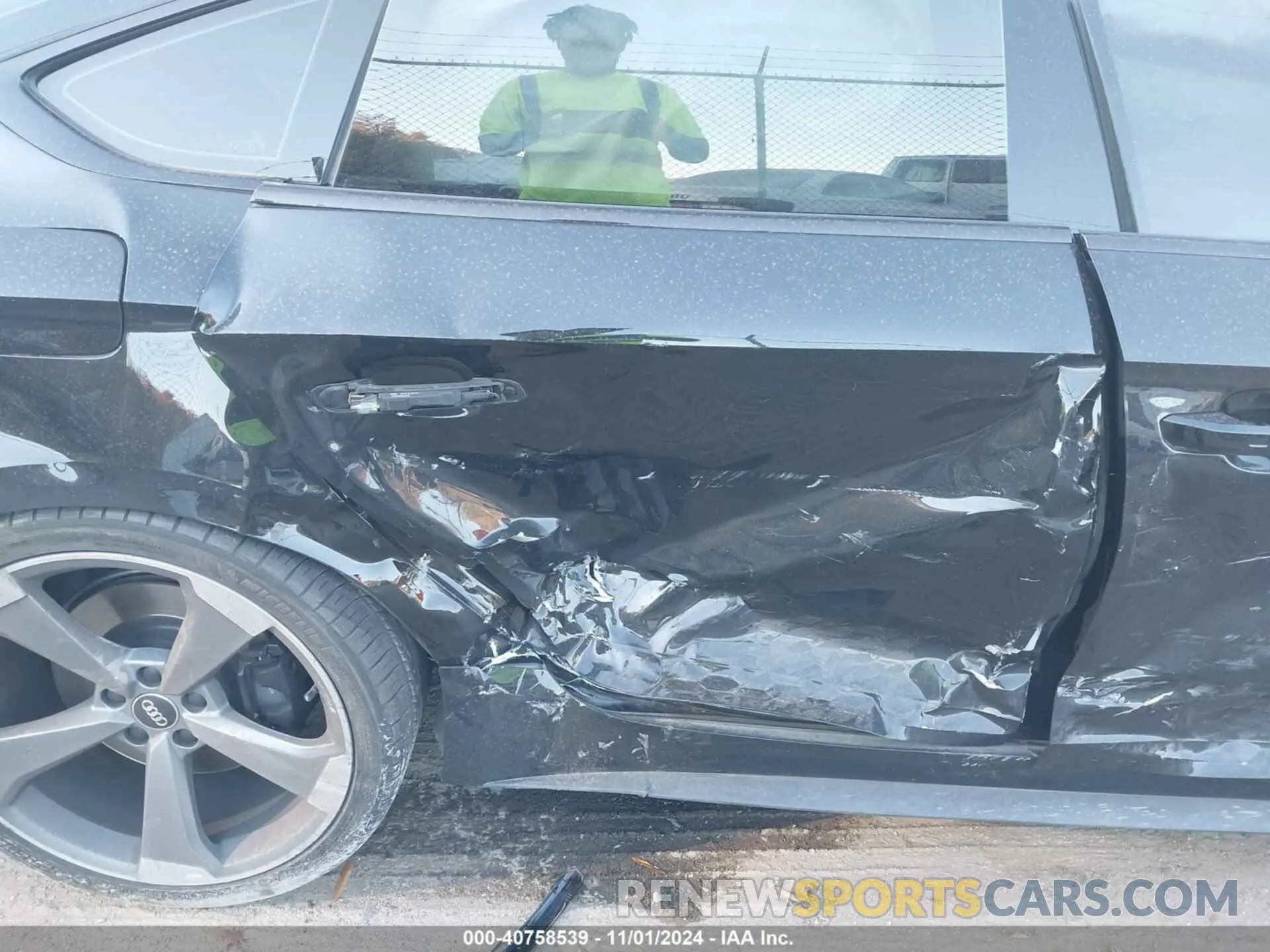 6 fotografías del automóvil dañado WAUB4CF54KA052517 AUDI S5 2019