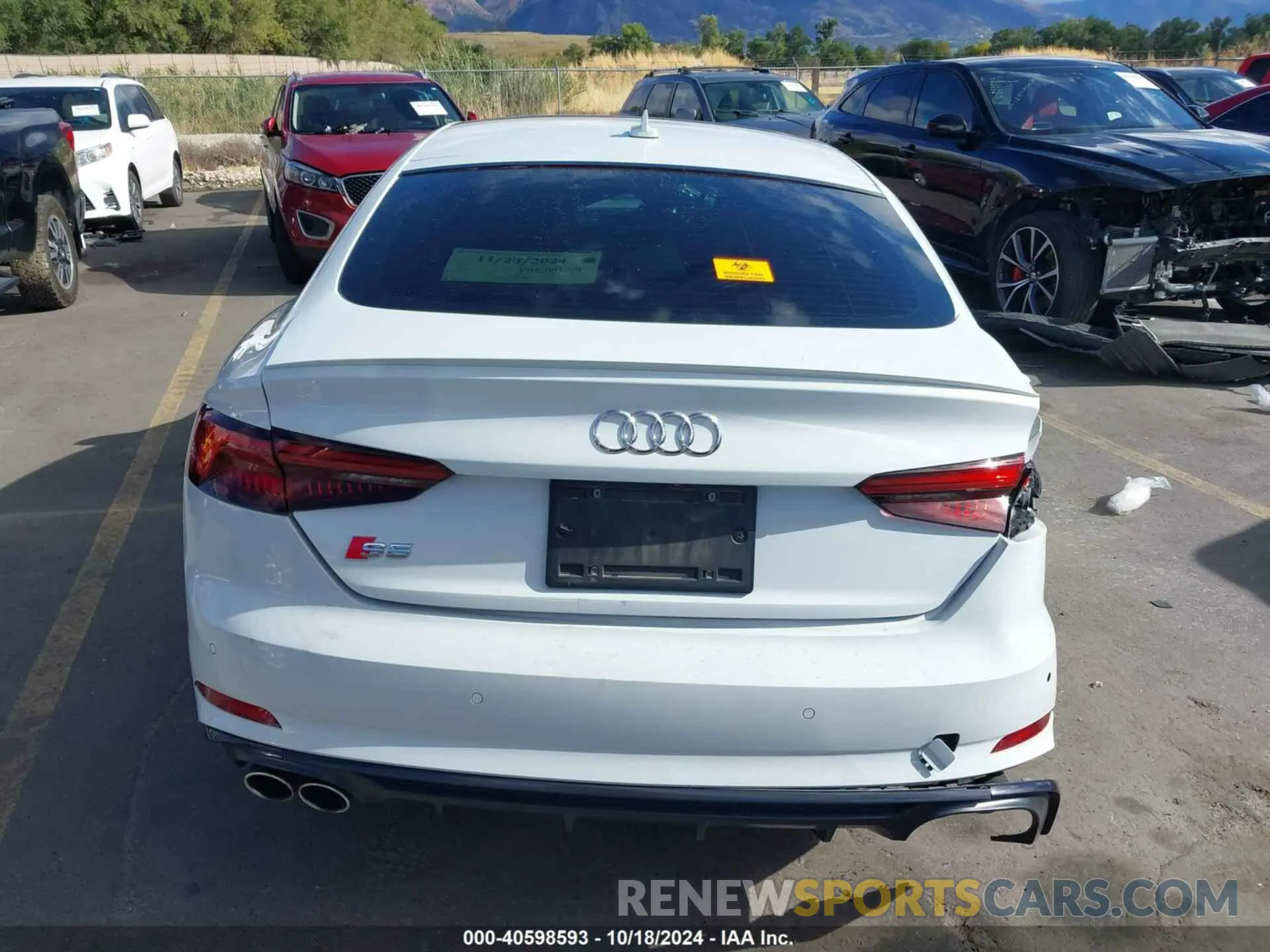 15 fotografías del automóvil dañado WAUB4CF56KA002654 AUDI S5 2019