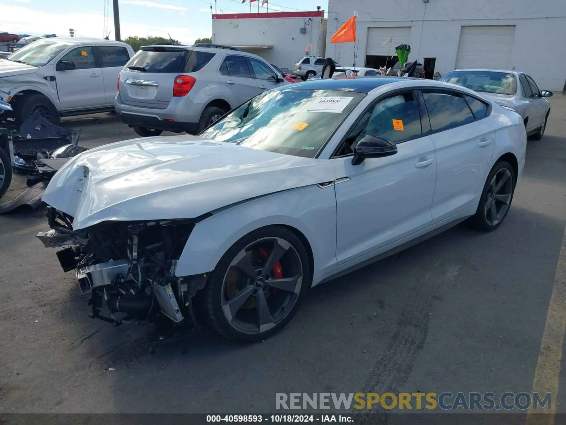 2 fotografías del automóvil dañado WAUB4CF56KA002654 AUDI S5 2019