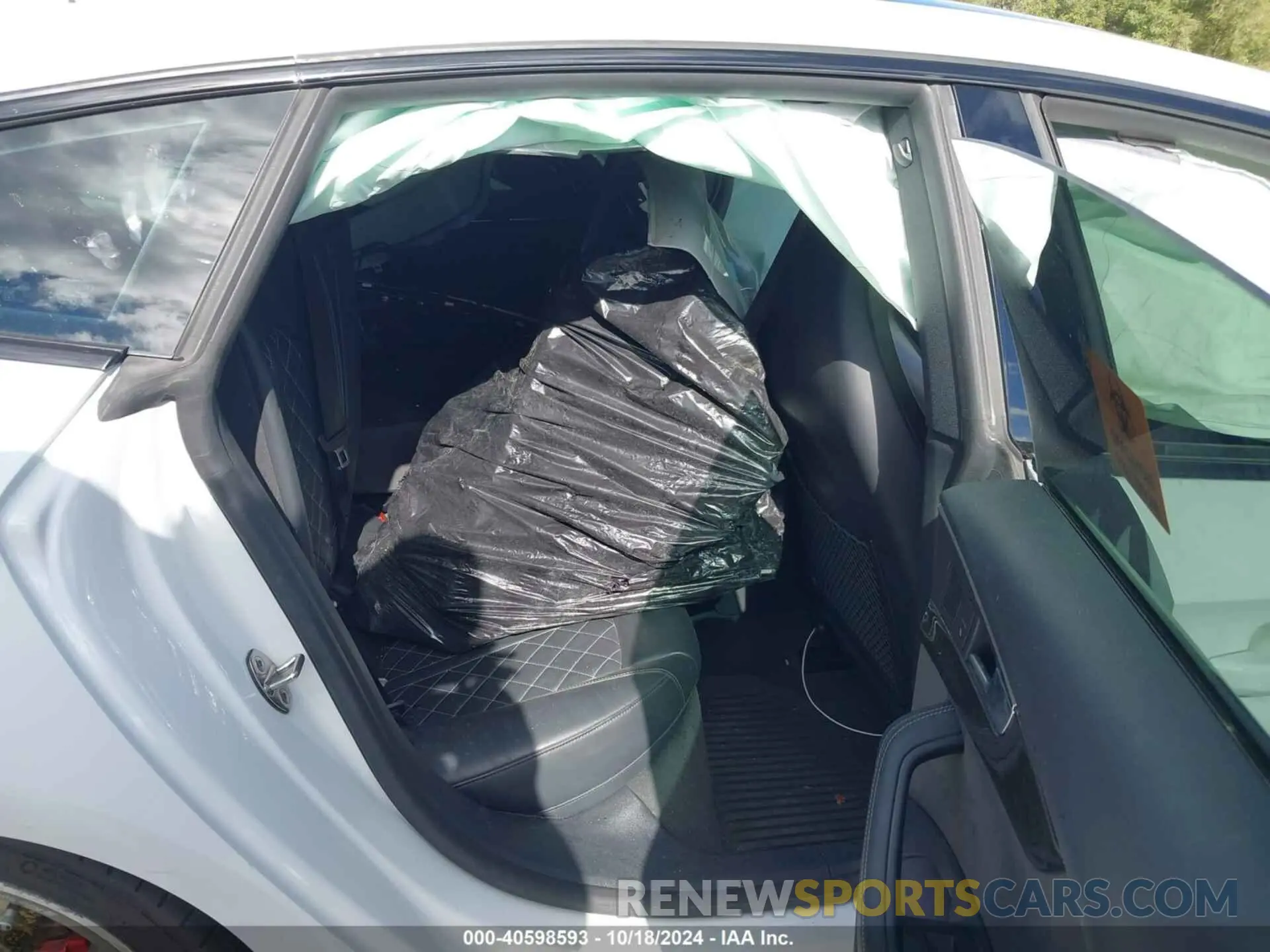 8 fotografías del automóvil dañado WAUB4CF56KA002654 AUDI S5 2019