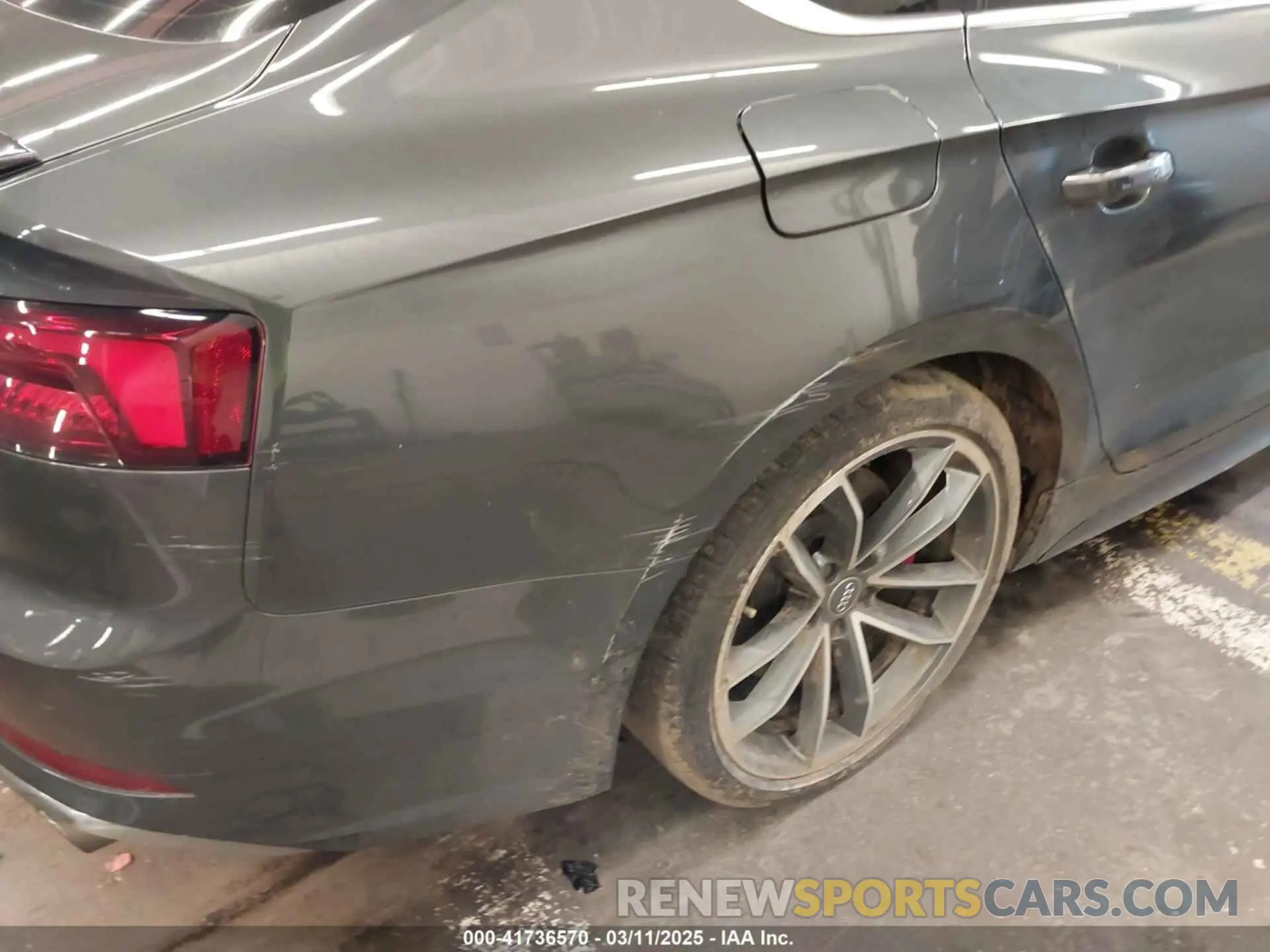 22 fotografías del automóvil dañado WAUB4CF58KA042802 AUDI S5 2019