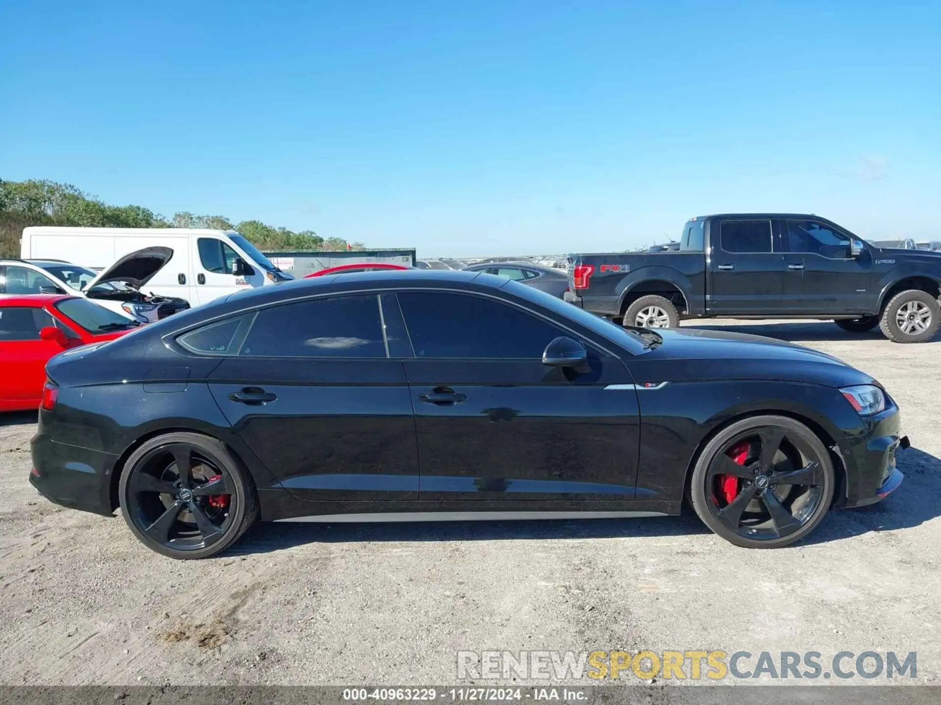 13 fotografías del automóvil dañado WAUC4CF52KA092843 AUDI S5 2019
