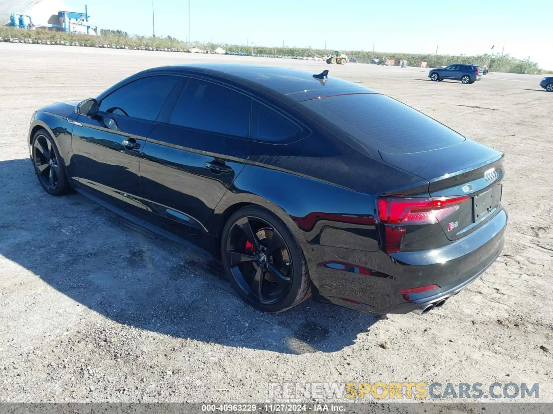 3 fotografías del automóvil dañado WAUC4CF52KA092843 AUDI S5 2019