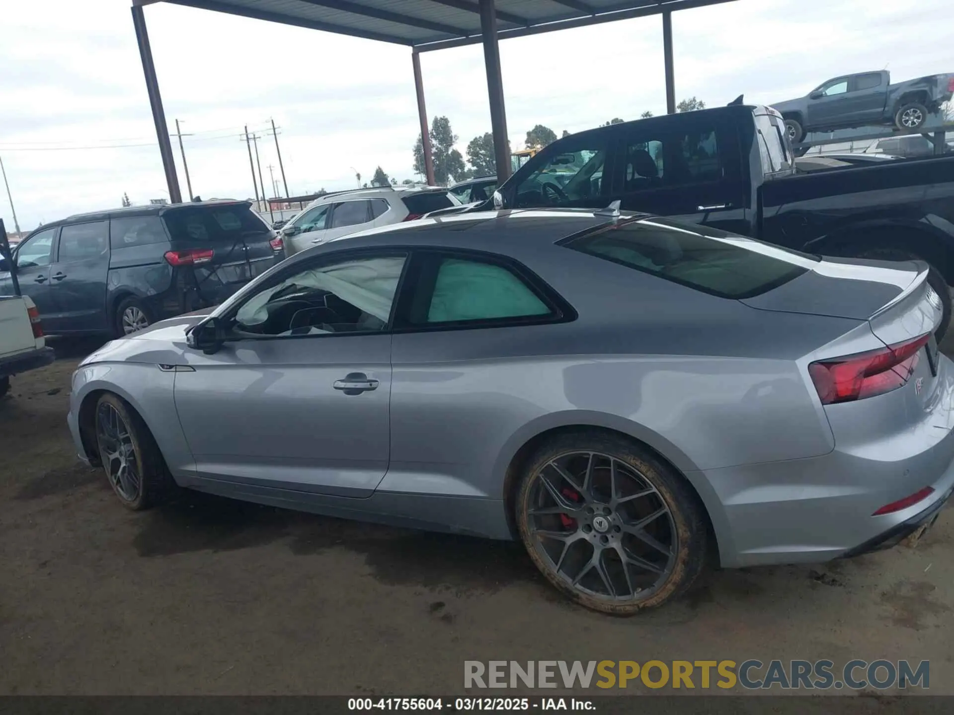 14 fotografías del automóvil dañado WAUP4AF50KA016933 AUDI S5 2019