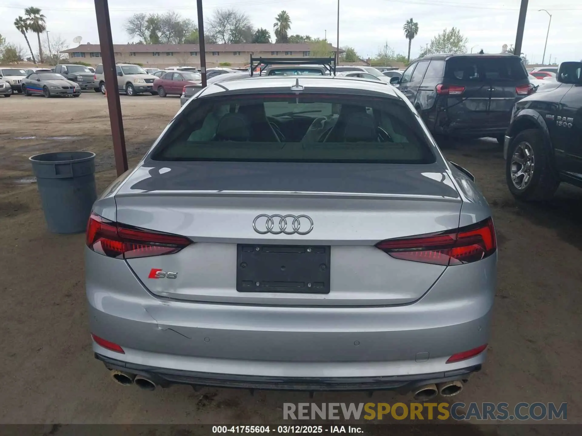 16 fotografías del automóvil dañado WAUP4AF50KA016933 AUDI S5 2019