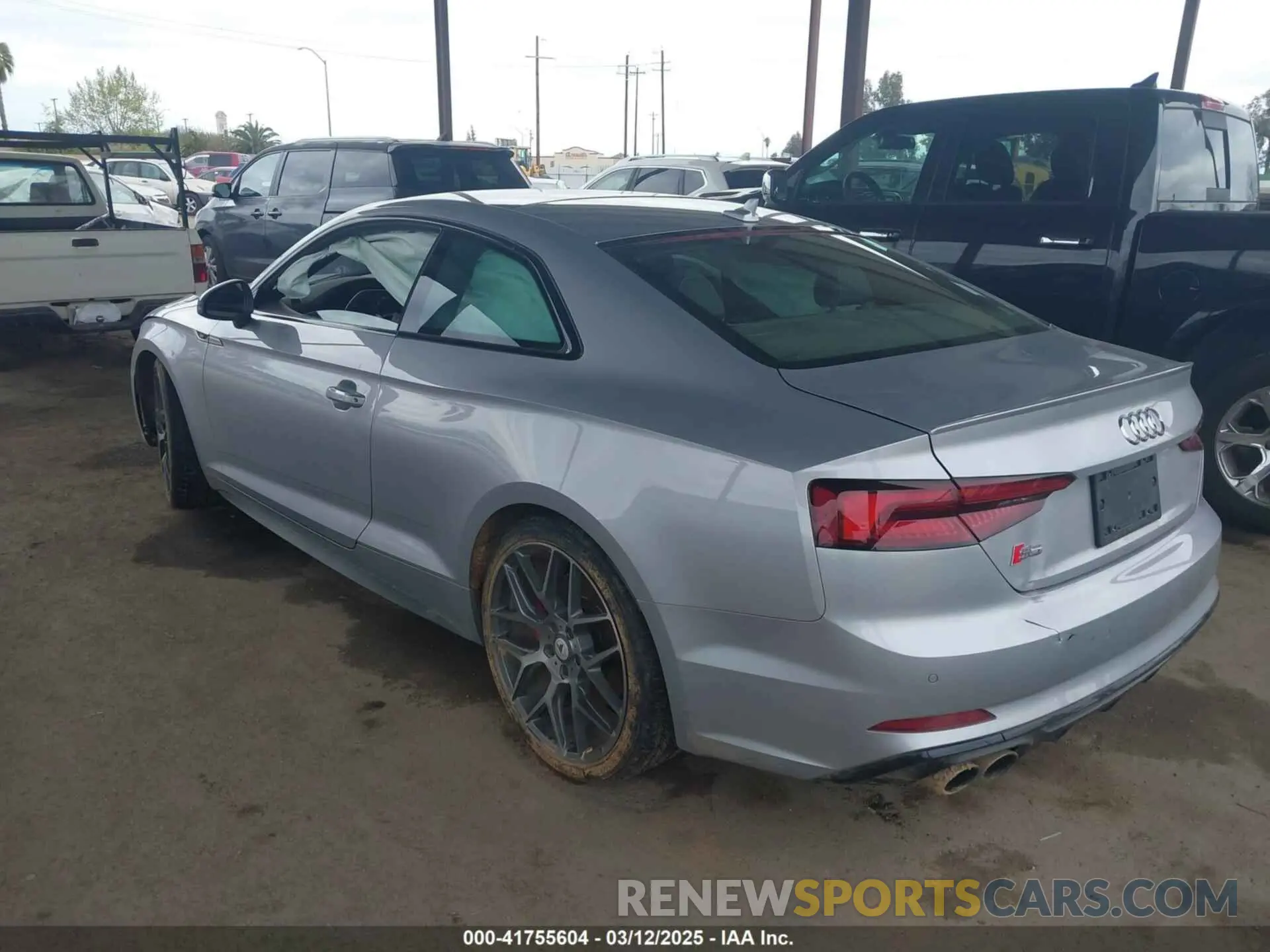 3 fotografías del automóvil dañado WAUP4AF50KA016933 AUDI S5 2019