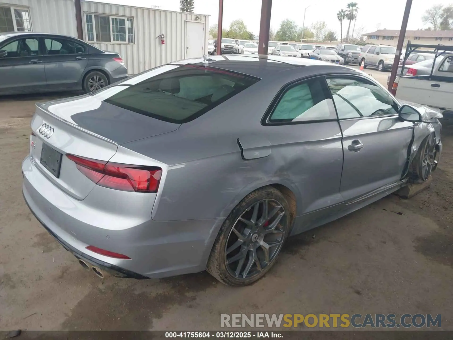 4 fotografías del automóvil dañado WAUP4AF50KA016933 AUDI S5 2019