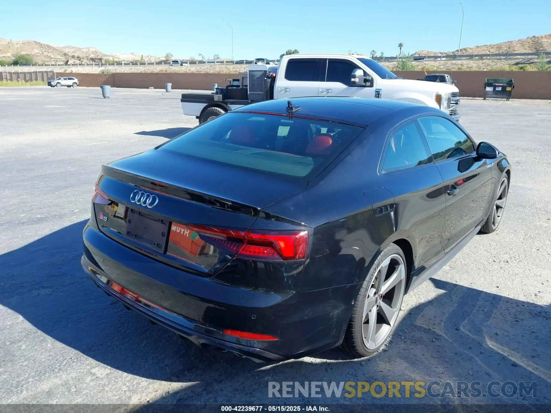 4 fotografías del automóvil dañado WAUR4AF56KA058869 AUDI S5 2019