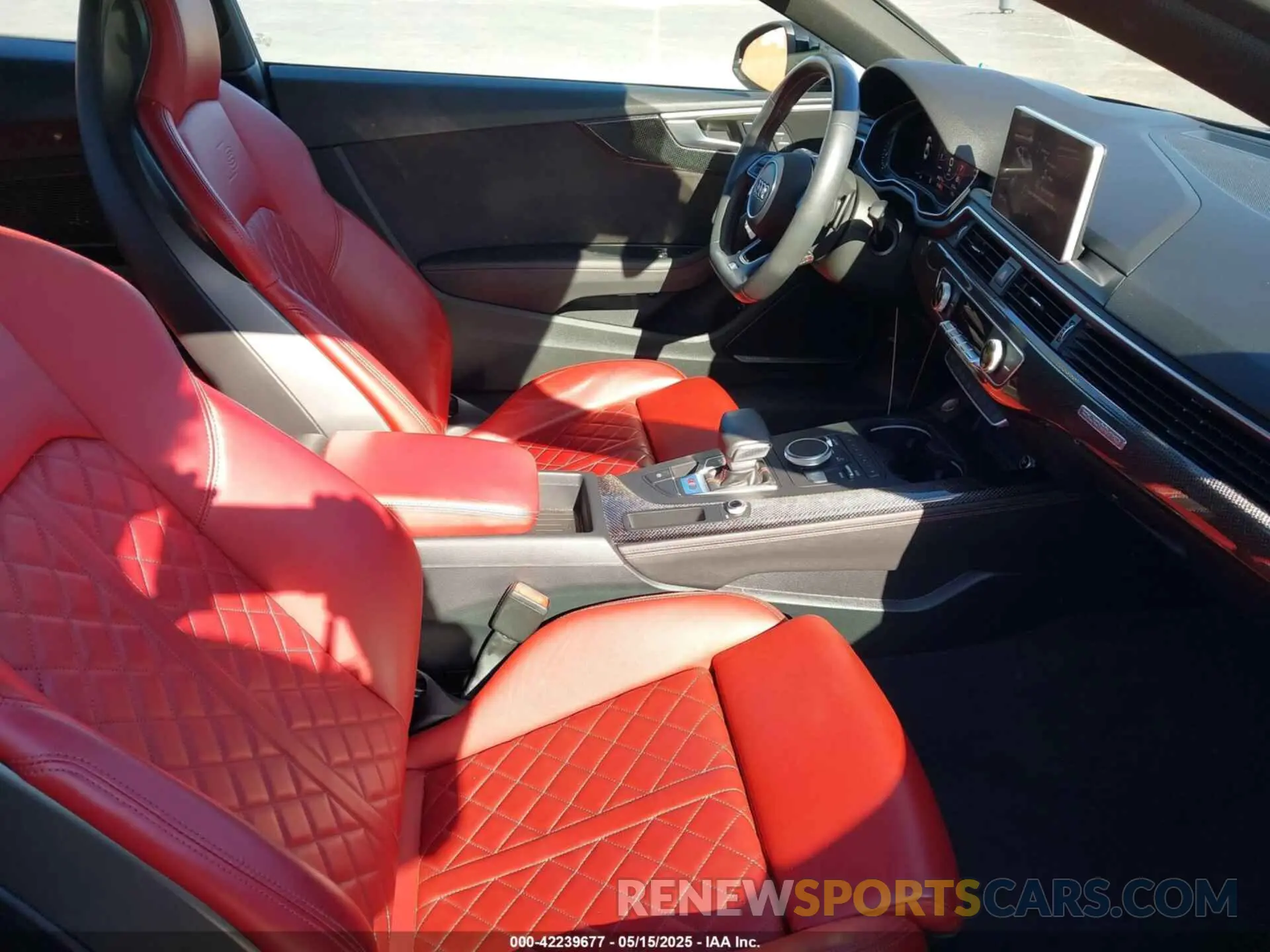 5 fotografías del automóvil dañado WAUR4AF56KA058869 AUDI S5 2019