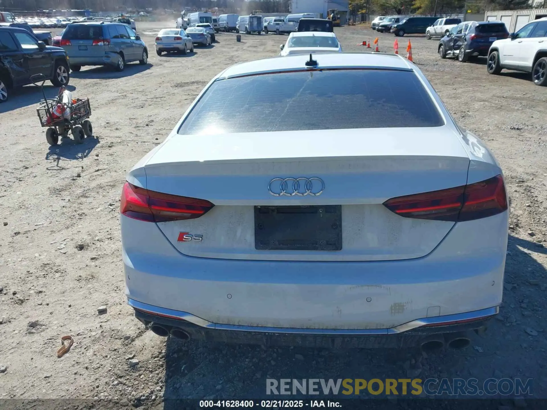 16 fotografías del automóvil dañado WAUP4AF54NA031486 AUDI S5 2022
