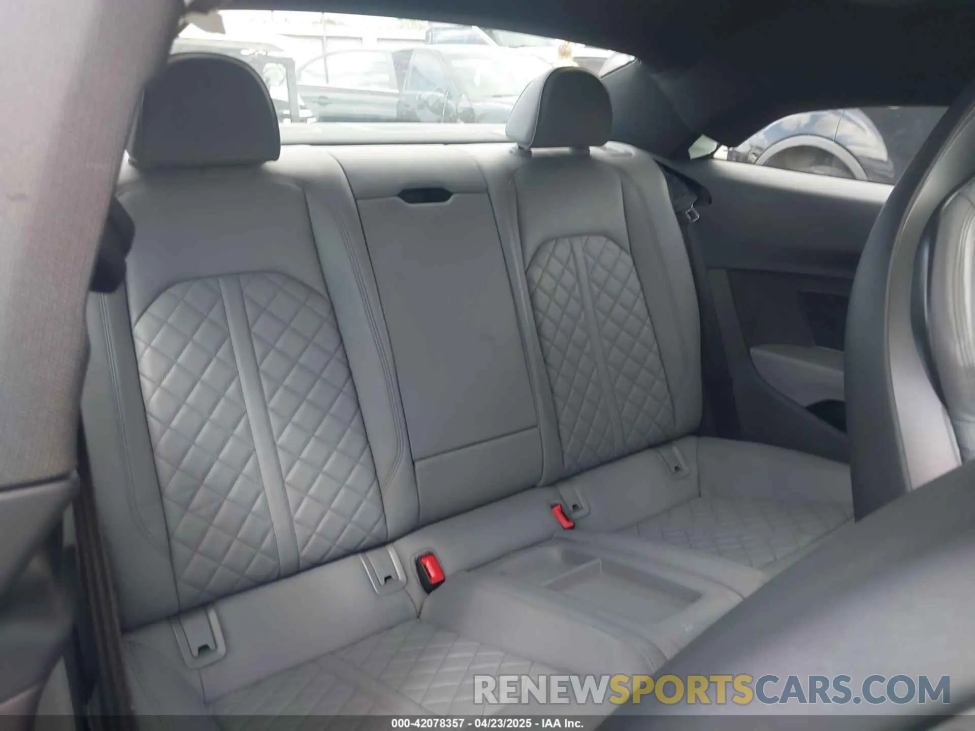 8 fotografías del automóvil dañado WAUP4AF55NA033974 AUDI S5 2022