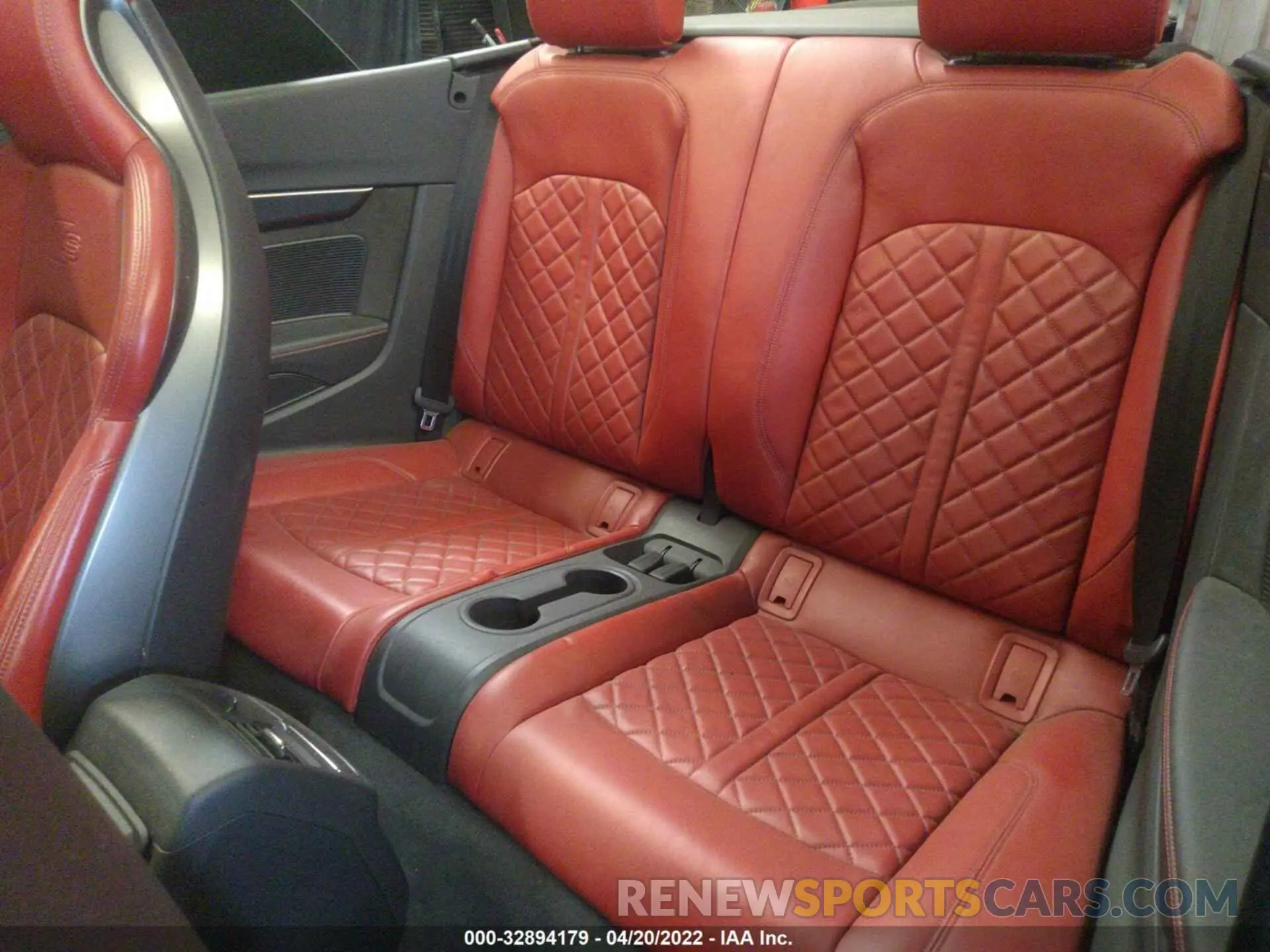 8 fotografías del automóvil dañado WAUY4GF5XKN000738 AUDI S5 CABRIOLET 2019