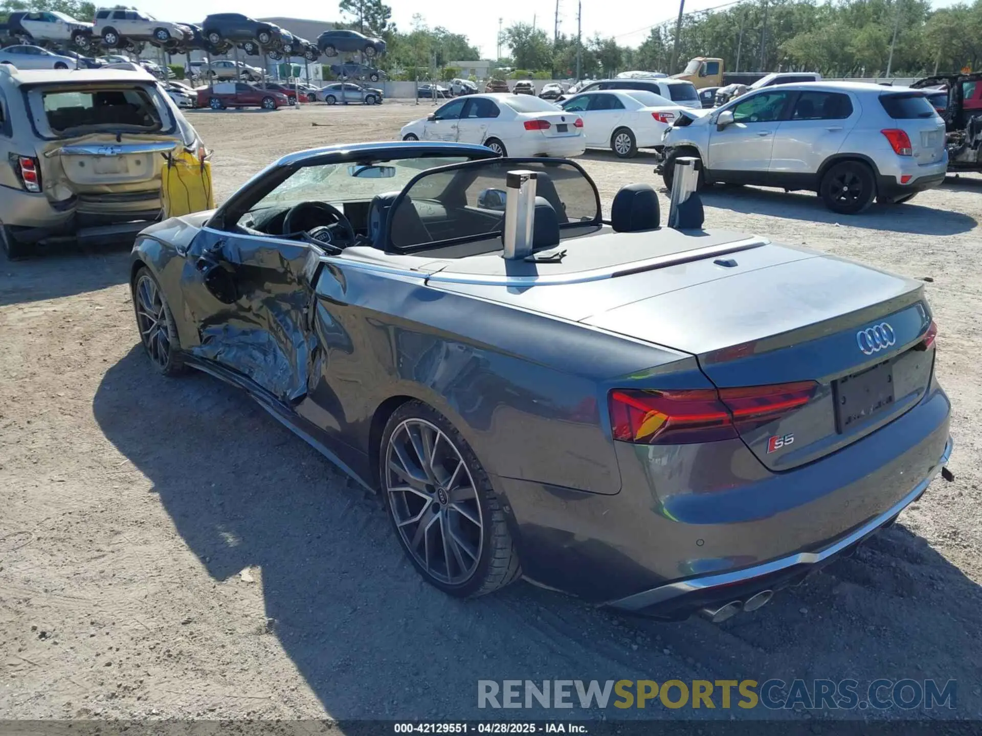 3 fotografías del automóvil dañado WAUY4GF52MN004561 AUDI S5 CABRIOLET 2021