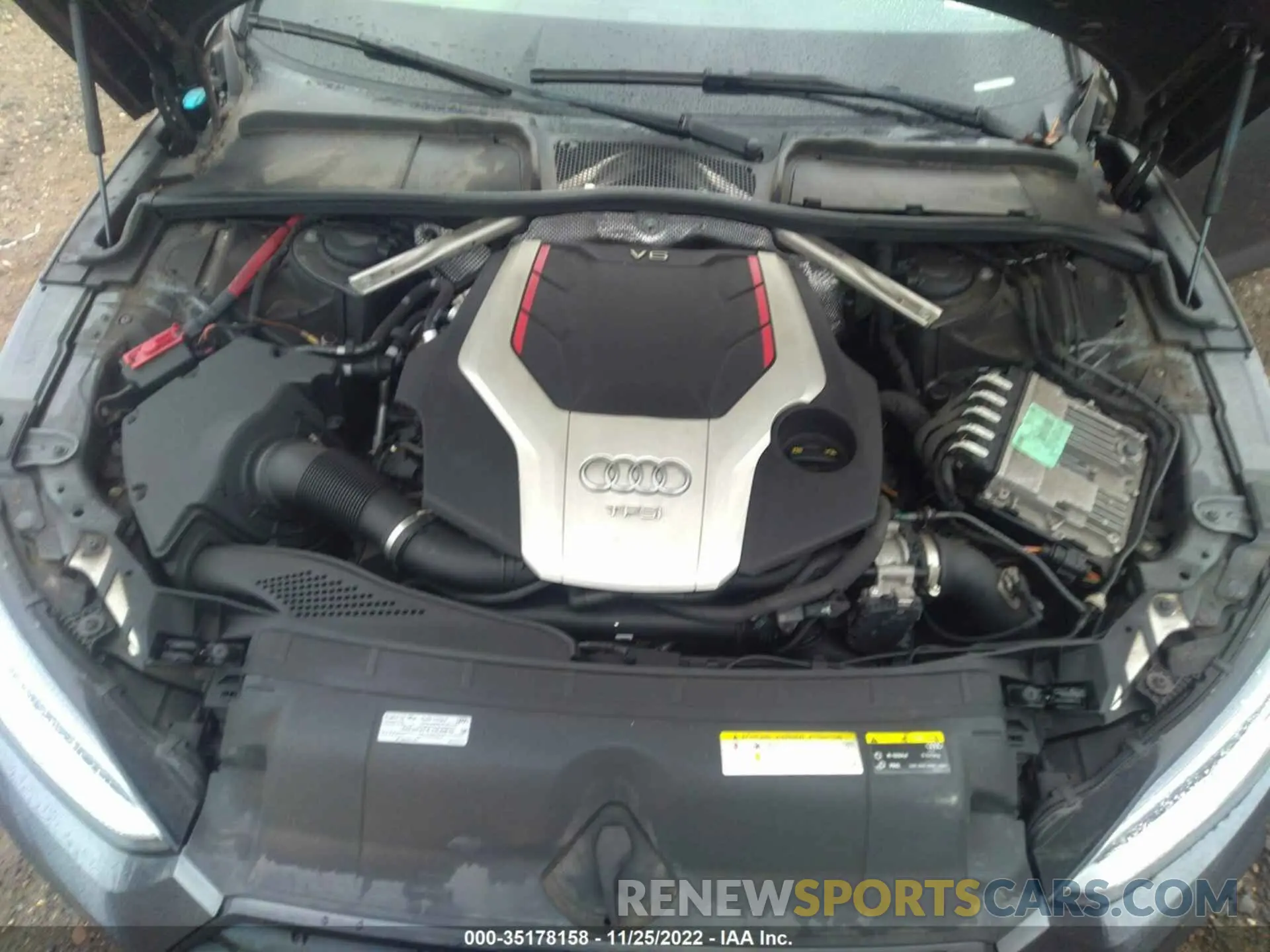 10 fotografías del automóvil dañado WAUB4CF54KA002300 AUDI S5 SPORTBACK 2019