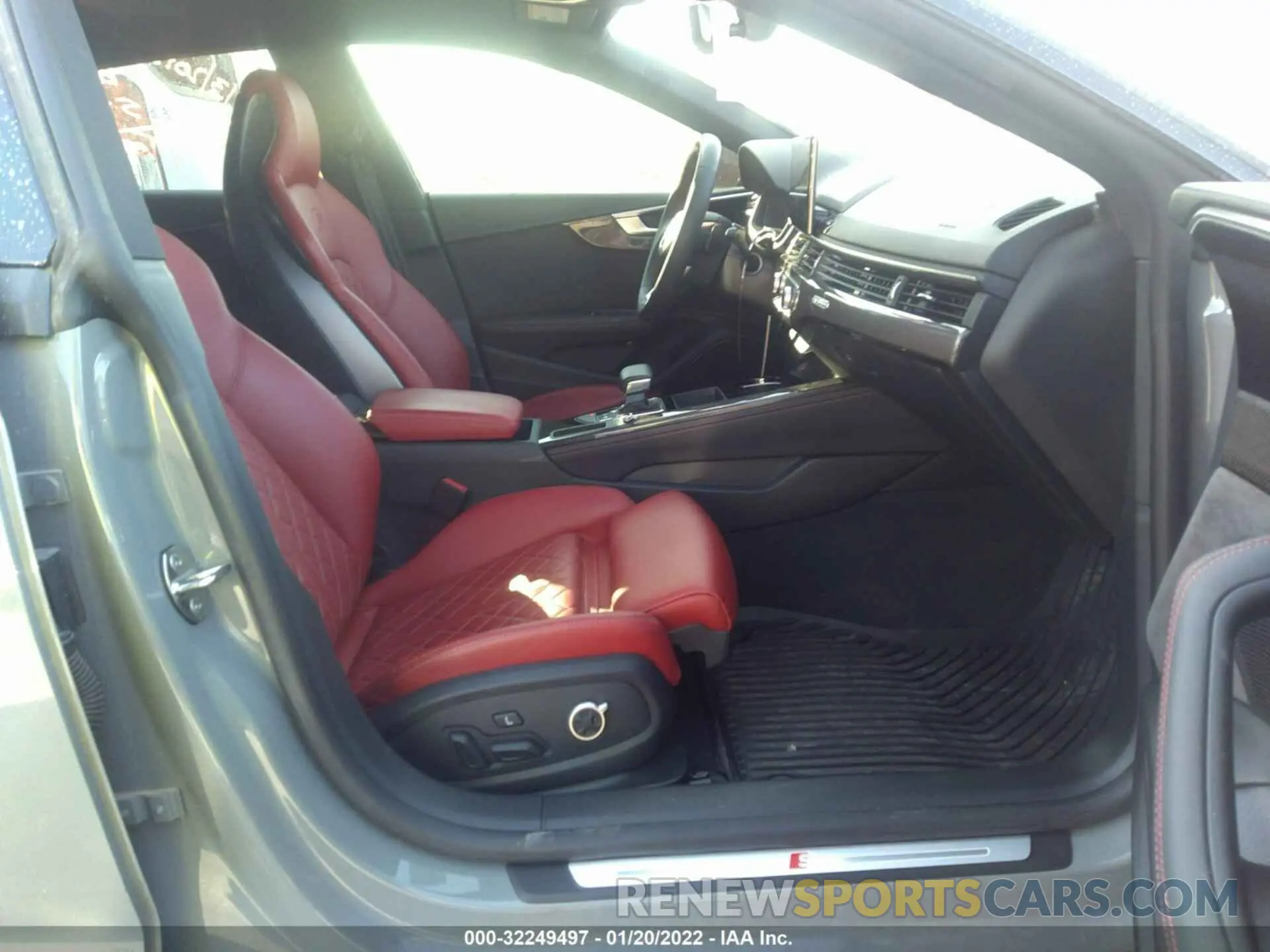 5 fotografías del automóvil dañado WAUB4CF58MA032824 AUDI S5 SPORTBACK 2021