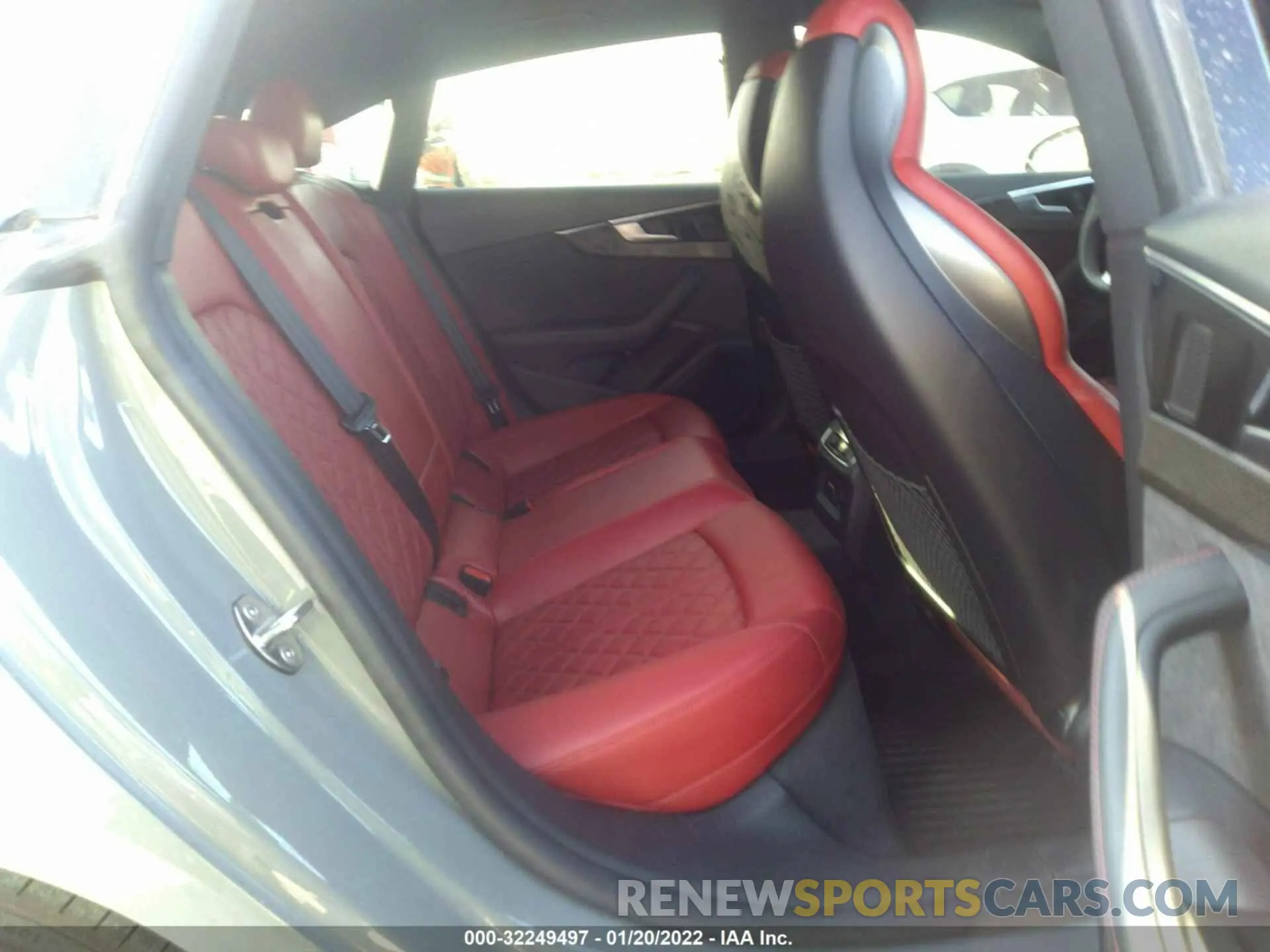 8 fotografías del automóvil dañado WAUB4CF58MA032824 AUDI S5 SPORTBACK 2021