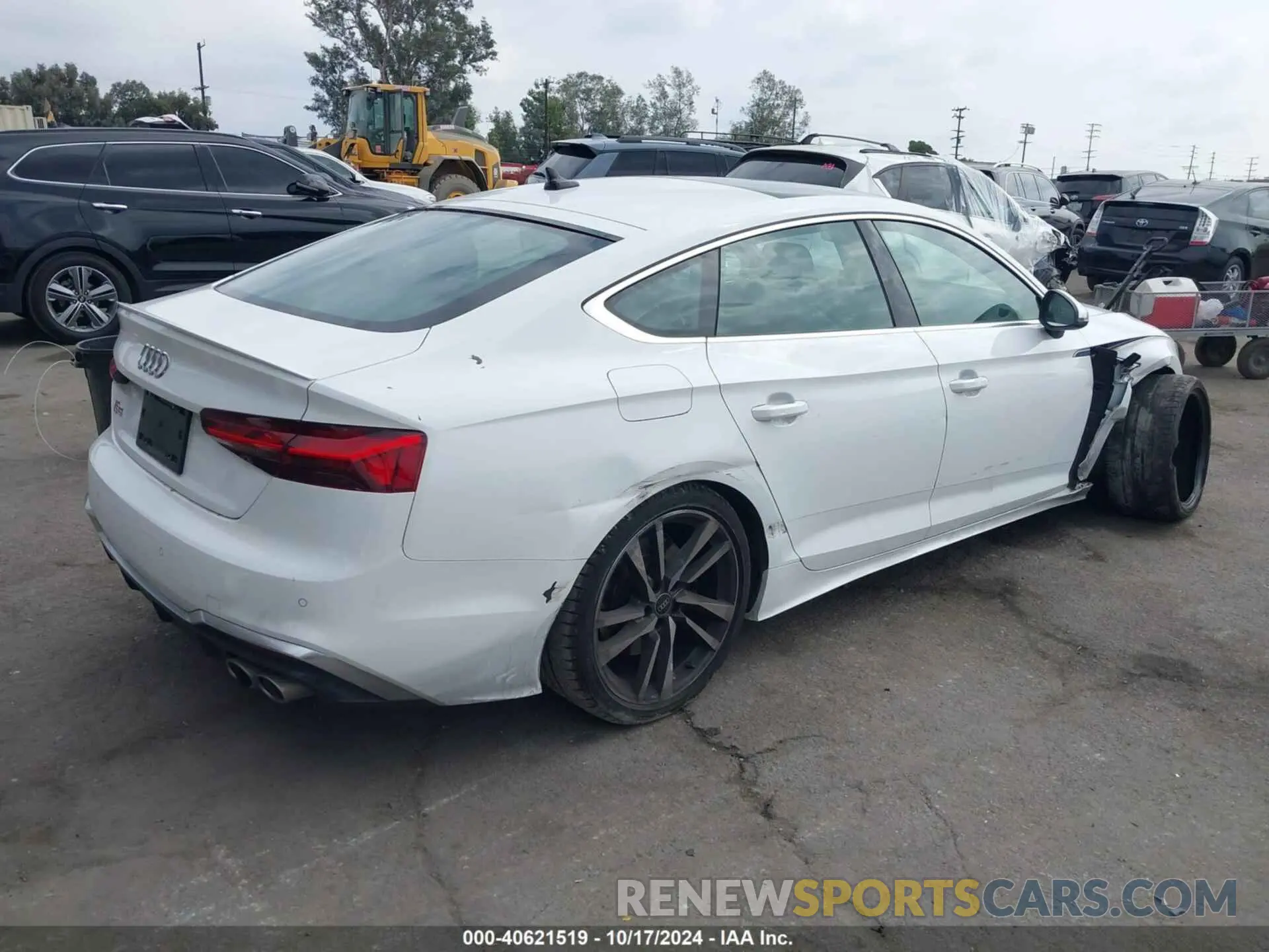 4 fotografías del automóvil dañado WAUA4CF51NA033679 AUDI S5 SPORTBACK 2022