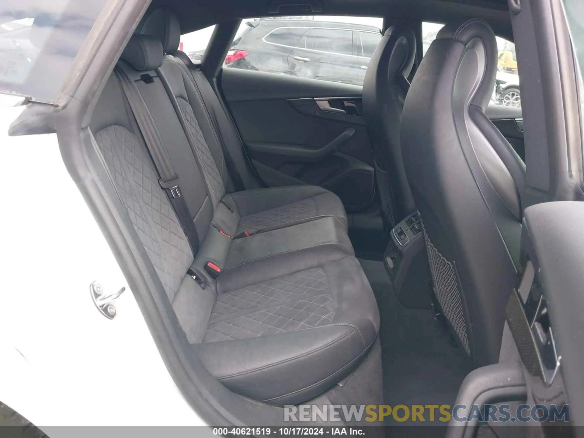 8 fotografías del automóvil dañado WAUA4CF51NA033679 AUDI S5 SPORTBACK 2022
