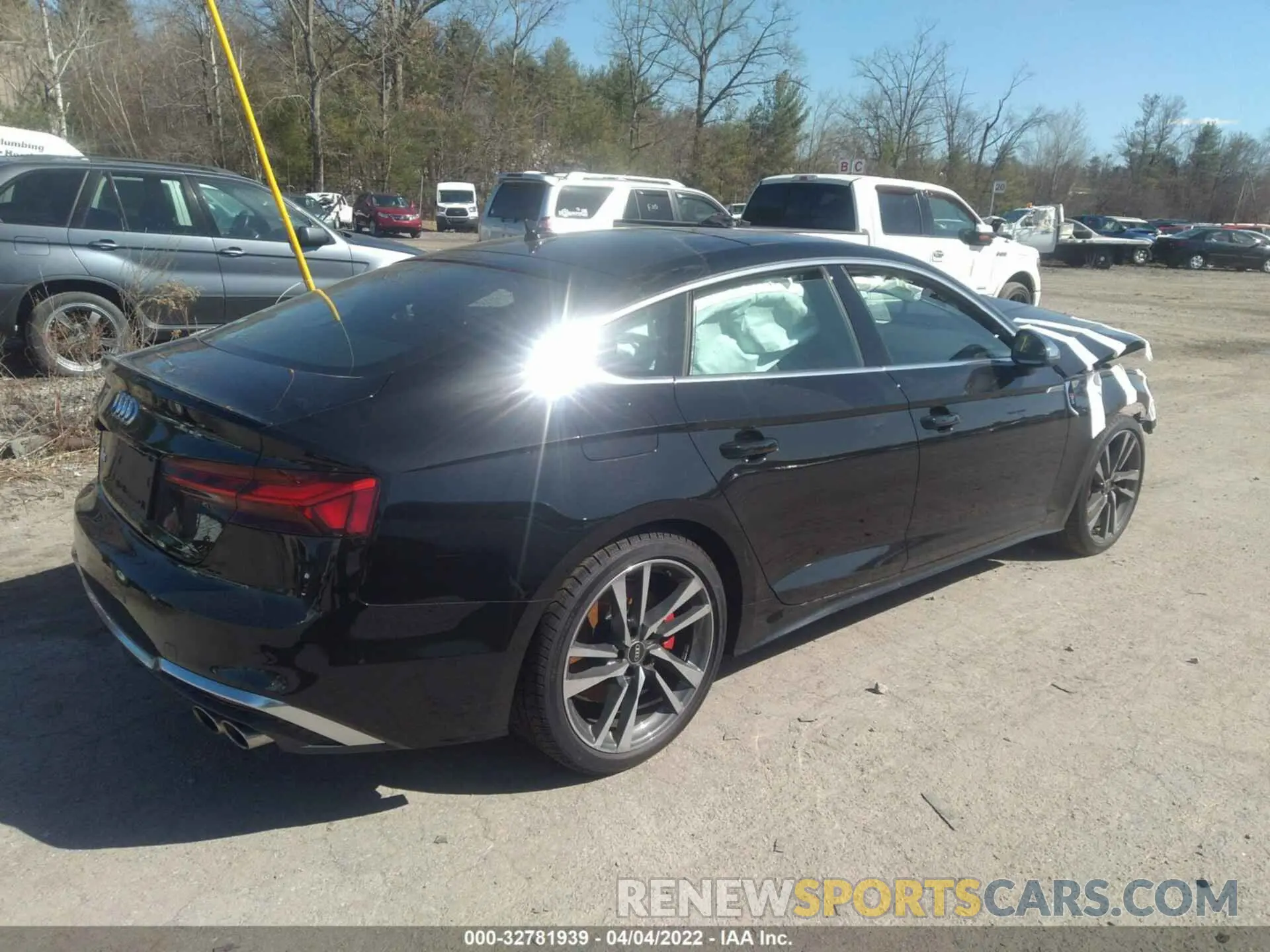 4 fotografías del automóvil dañado WAUC4CF50NA011892 AUDI S5 SPORTBACK 2022