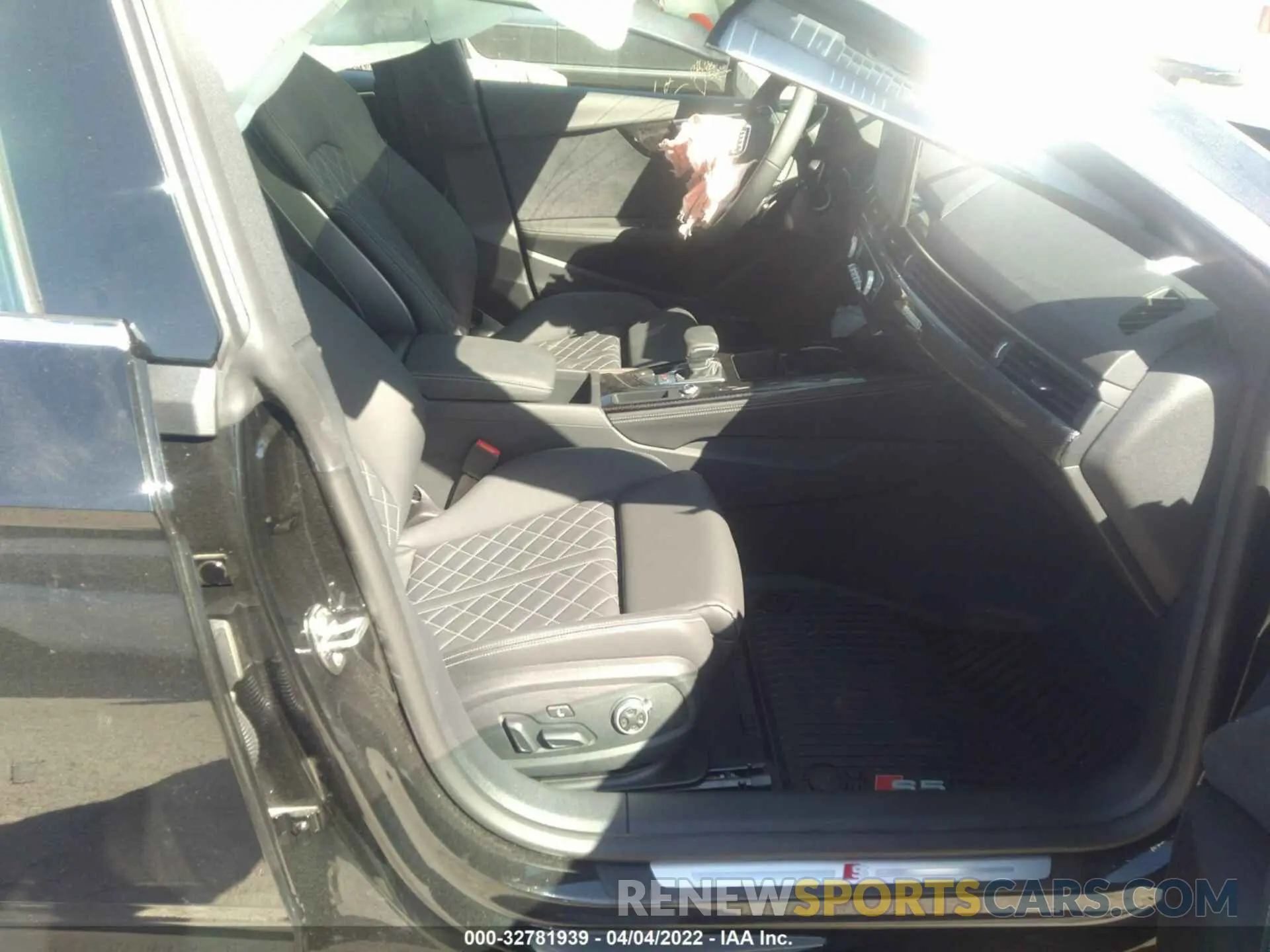 5 fotografías del automóvil dañado WAUC4CF50NA011892 AUDI S5 SPORTBACK 2022