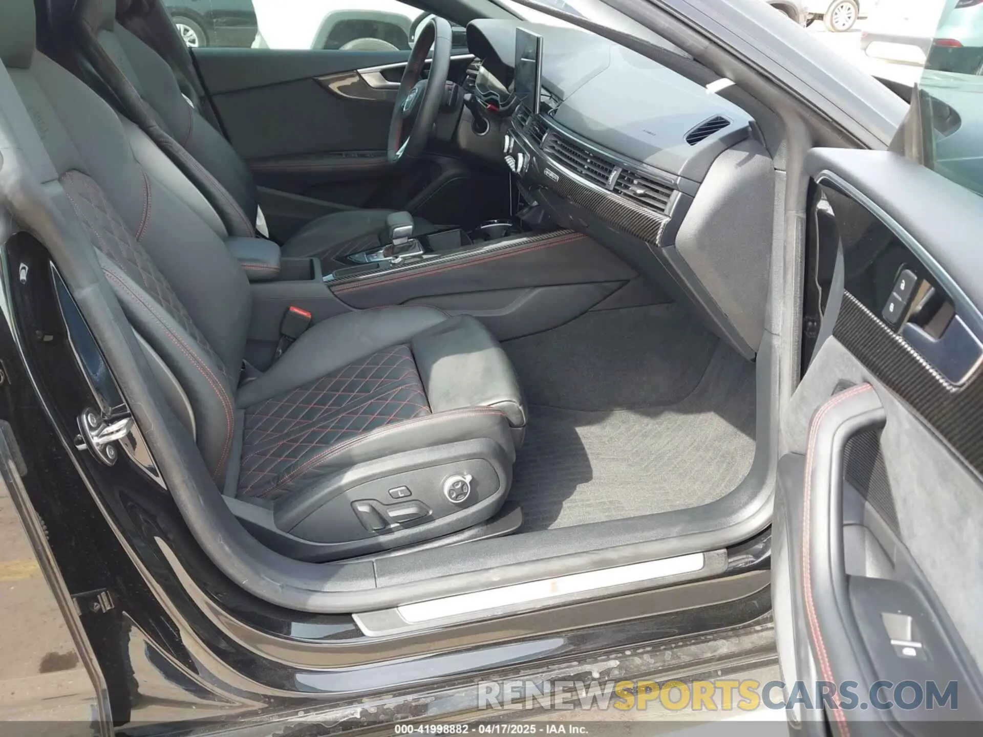 5 fotografías del automóvil dañado WAUB4DF52PA011381 AUDI S5 SPORTBACK 2023