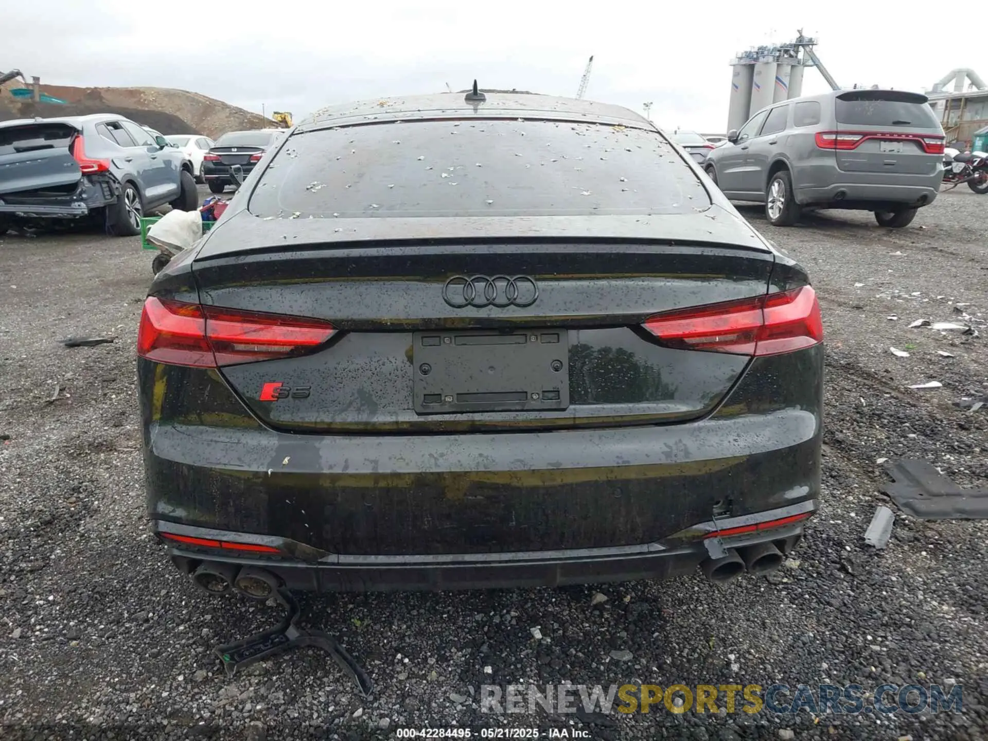 16 fotografías del automóvil dañado WAUC4CF53PA065545 AUDI S5 SPORTBACK 2023