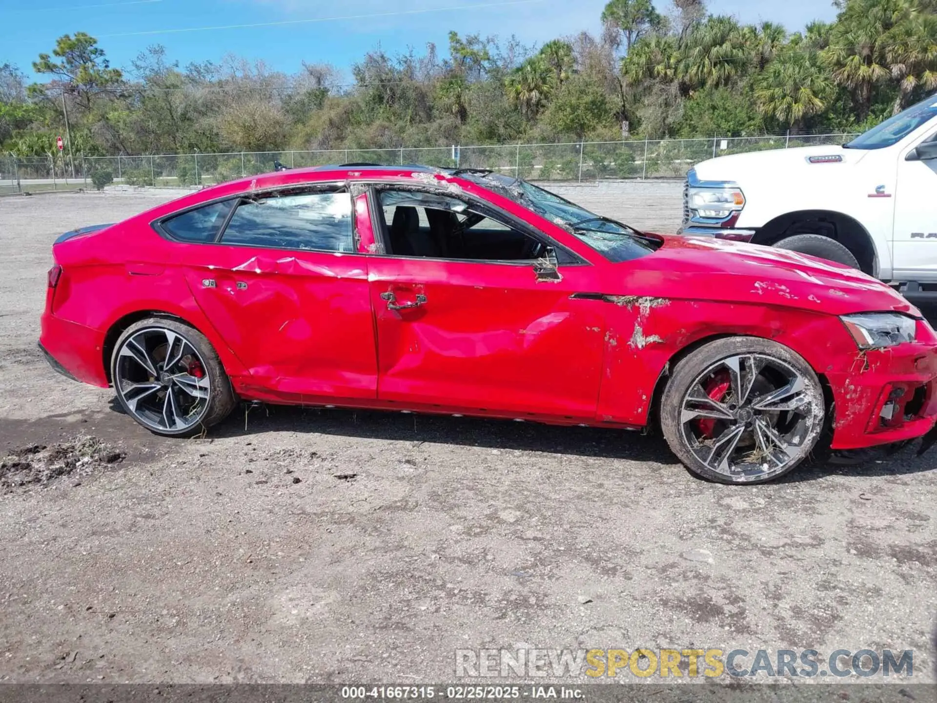 13 fotografías del automóvil dañado WAUB4CF52RA055880 AUDI S5 SPORTBACK 2024
