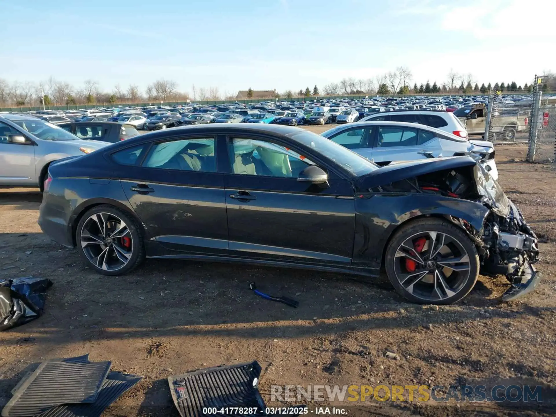 14 fotografías del automóvil dañado WAUB4CF58RA010698 AUDI S5 SPORTBACK 2024