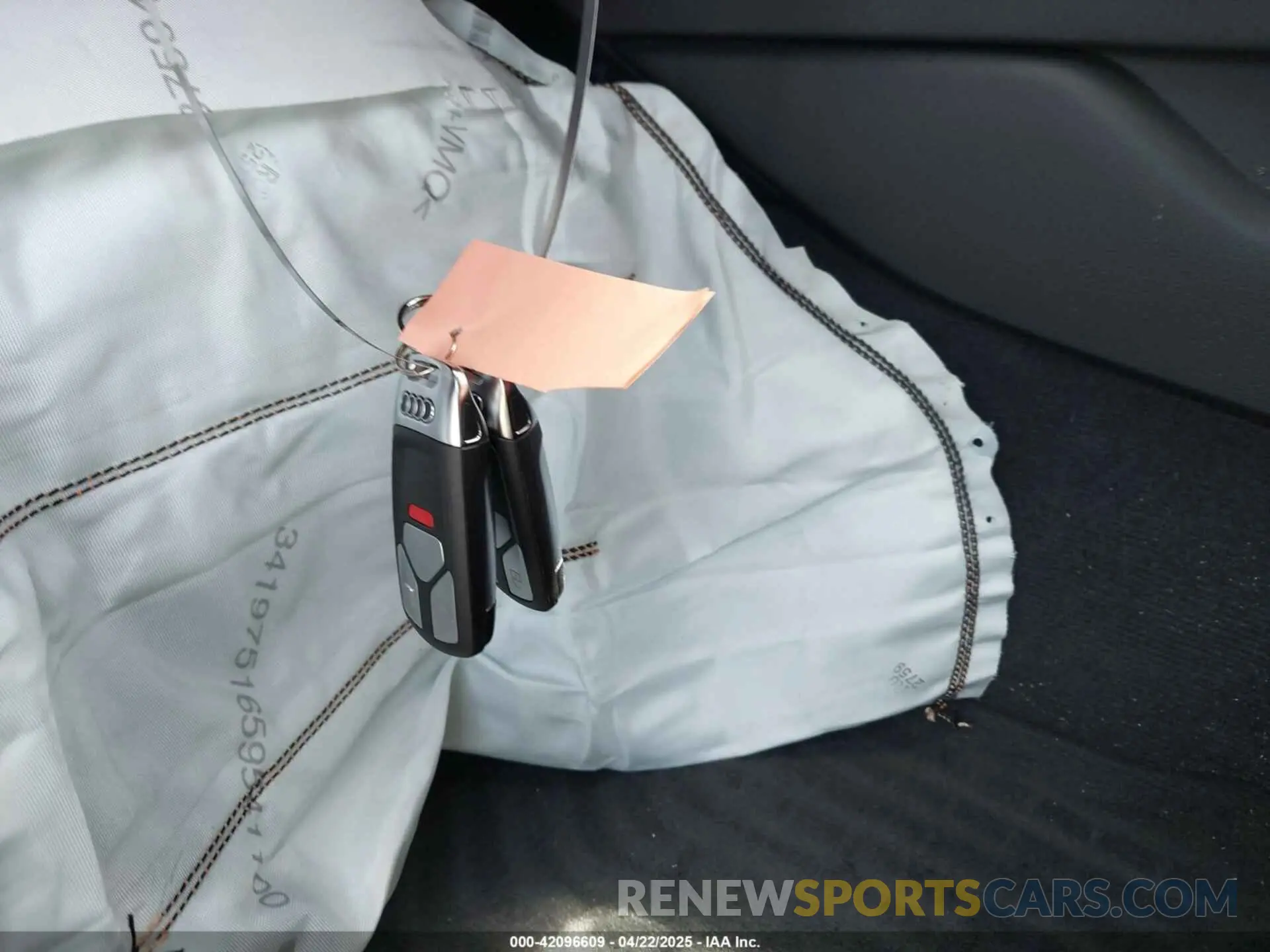 11 fotografías del automóvil dañado WAUC4CF50RA080278 AUDI S5 SPORTBACK 2024