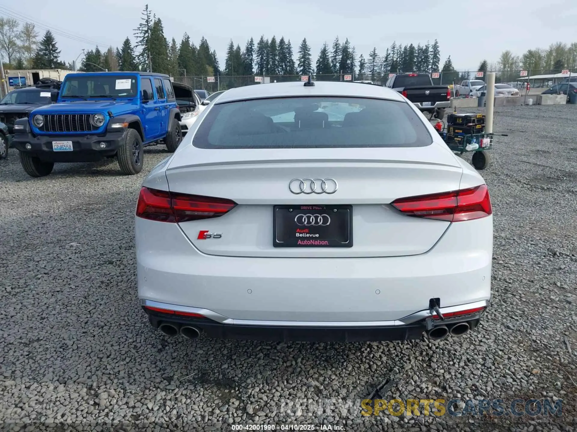 17 fotografías del automóvil dañado WAUC4CF50RA118382 AUDI S5 SPORTBACK 2024