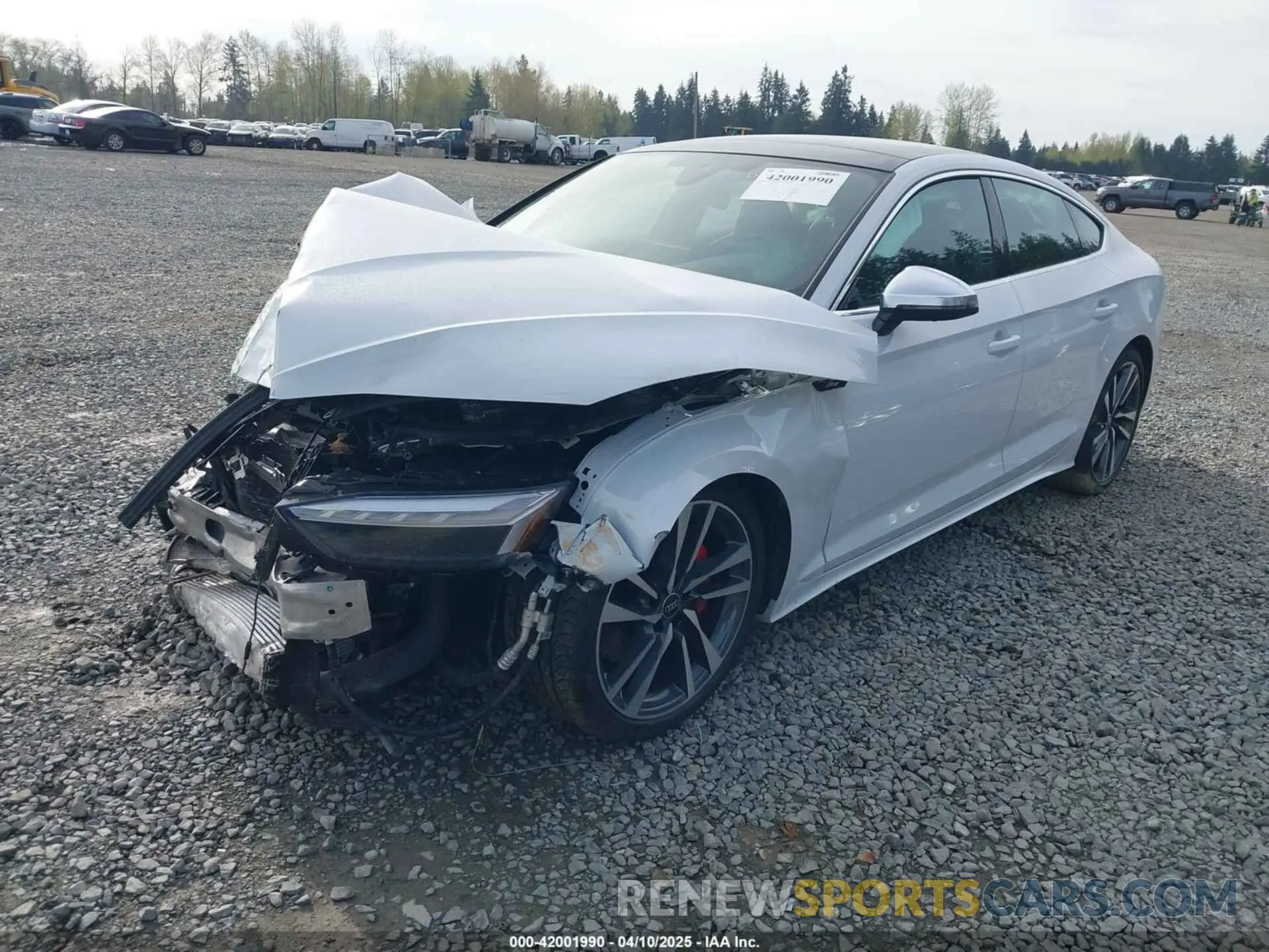 2 fotografías del automóvil dañado WAUC4CF50RA118382 AUDI S5 SPORTBACK 2024