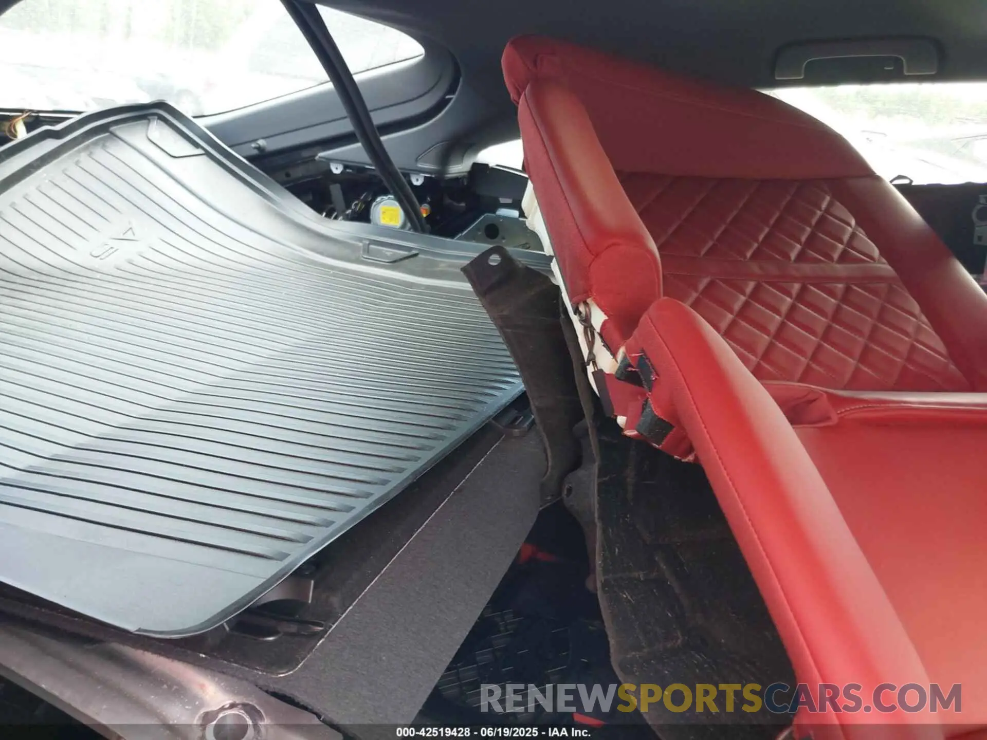 12 fotografías del automóvil dañado WAUC4CF52RA101227 AUDI S5 SPORTBACK 2024