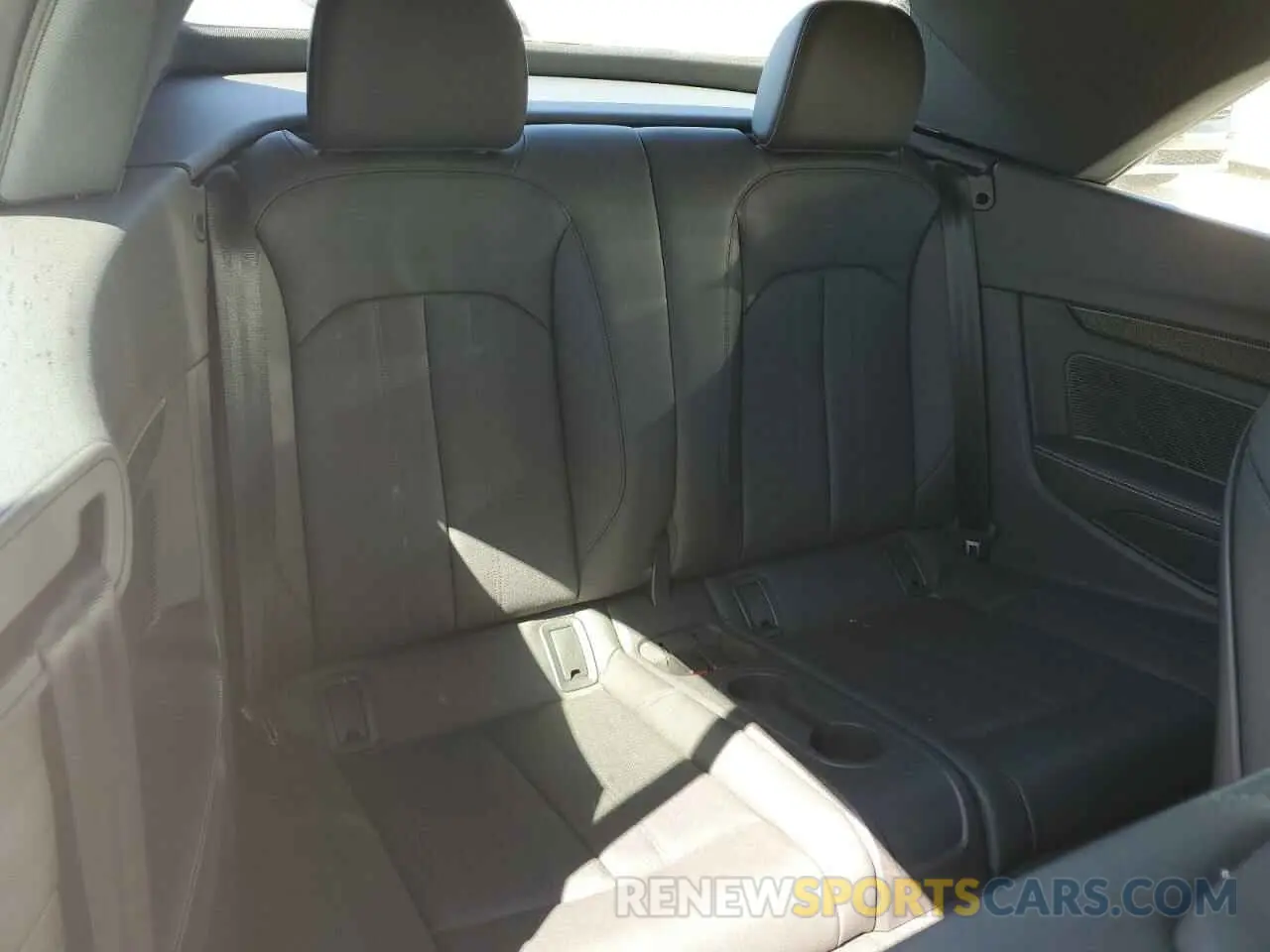 6 fotografías del automóvil dañado WAU24GF55KN008137 AUDI S5/RS5 2019