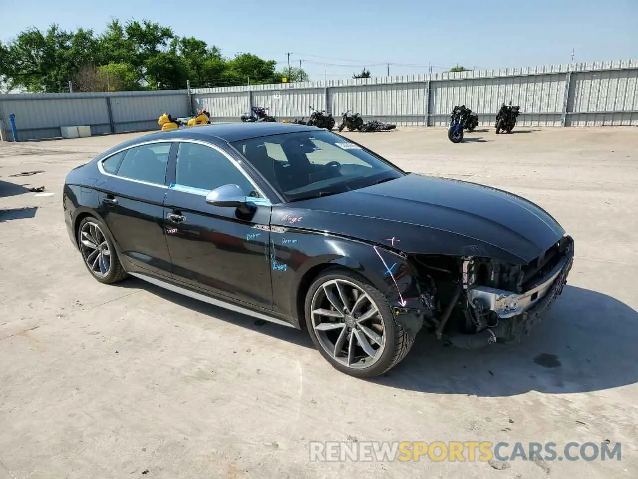 4 fotografías del automóvil dañado WAUA4CF51KA003450 AUDI S5/RS5 2019