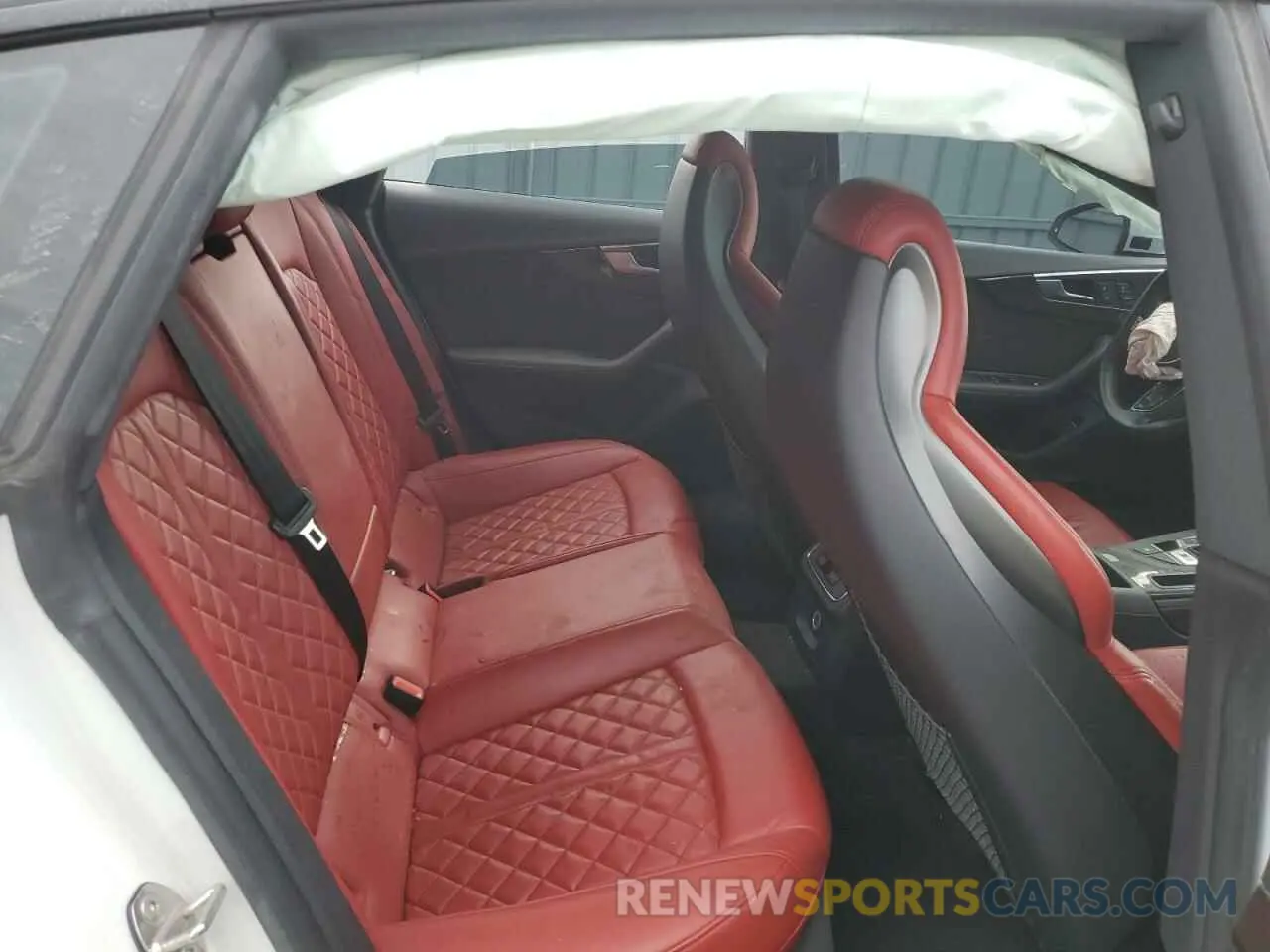 10 fotografías del automóvil dañado WAUC4CF52KA015941 AUDI S5/RS5 2019