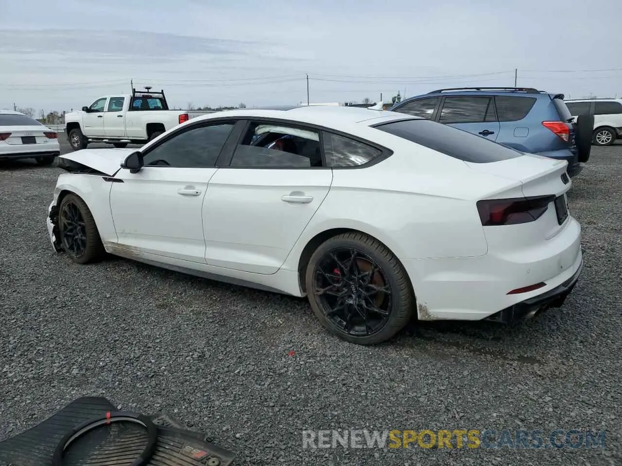 2 fotografías del automóvil dañado WAUC4CF52KA015941 AUDI S5/RS5 2019